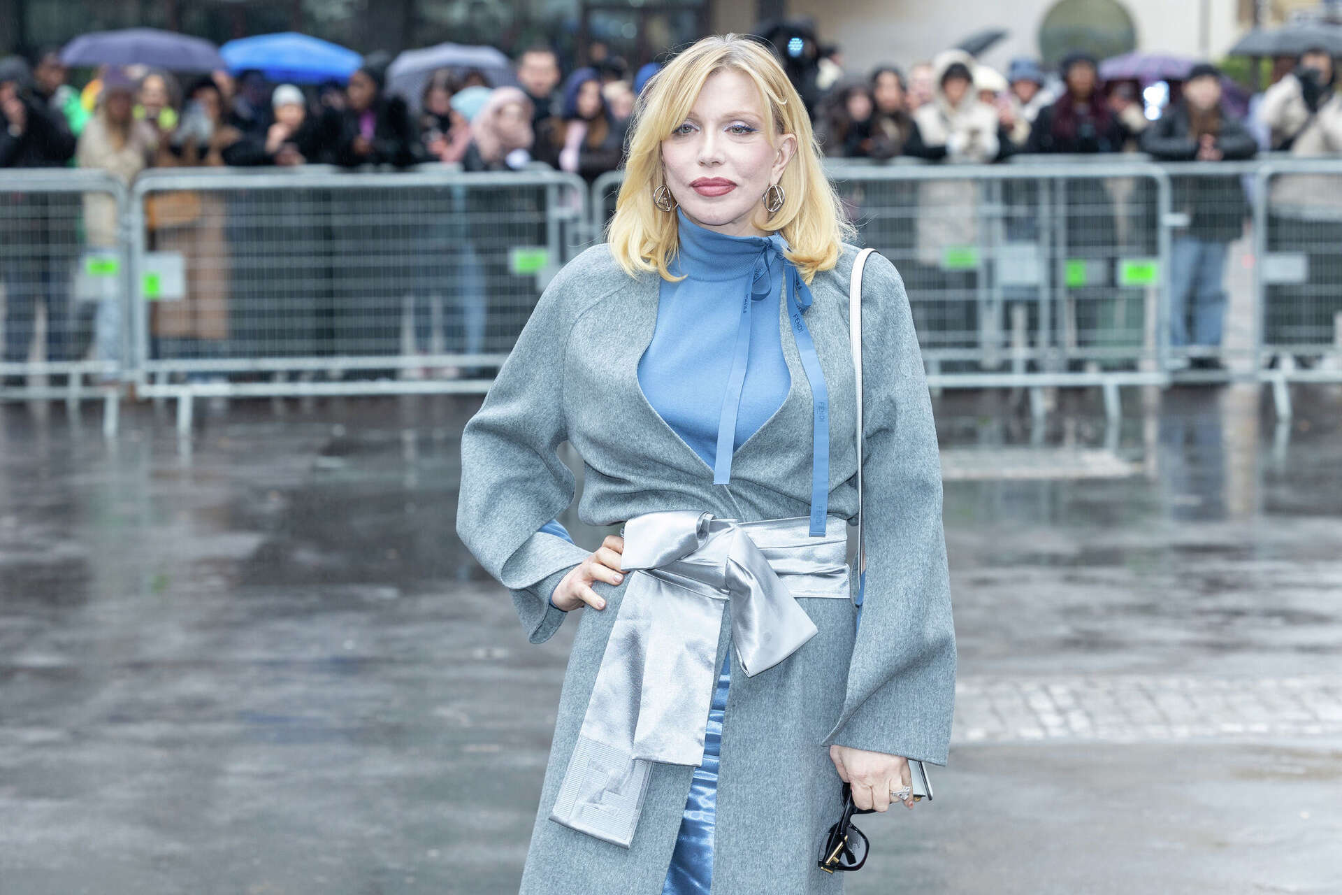 courtney-love-now-sober-and-living-abroad-to-star-in-new-documentary