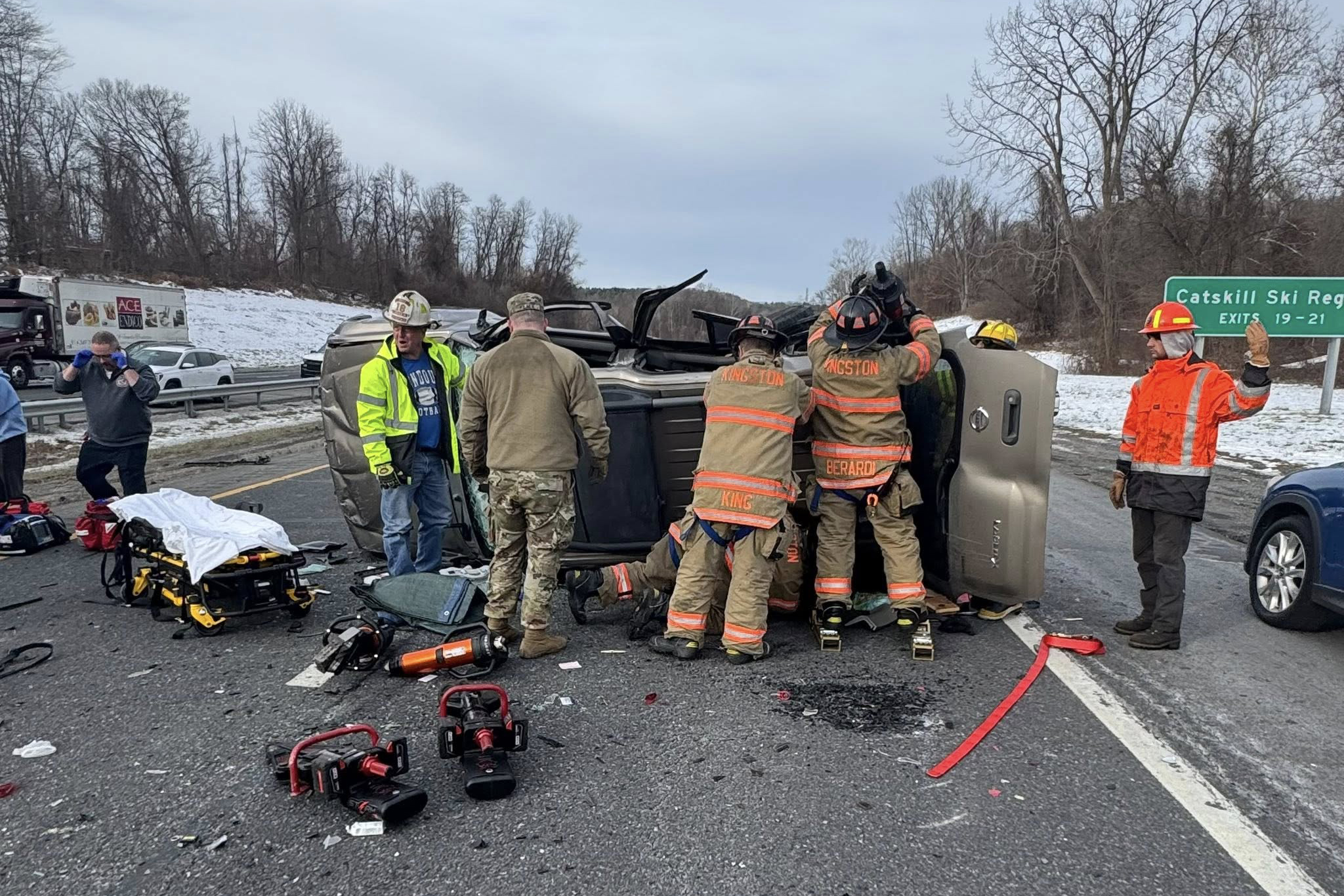 2 killed making U-turn in second fatal Thruway crash in Hudson Valley