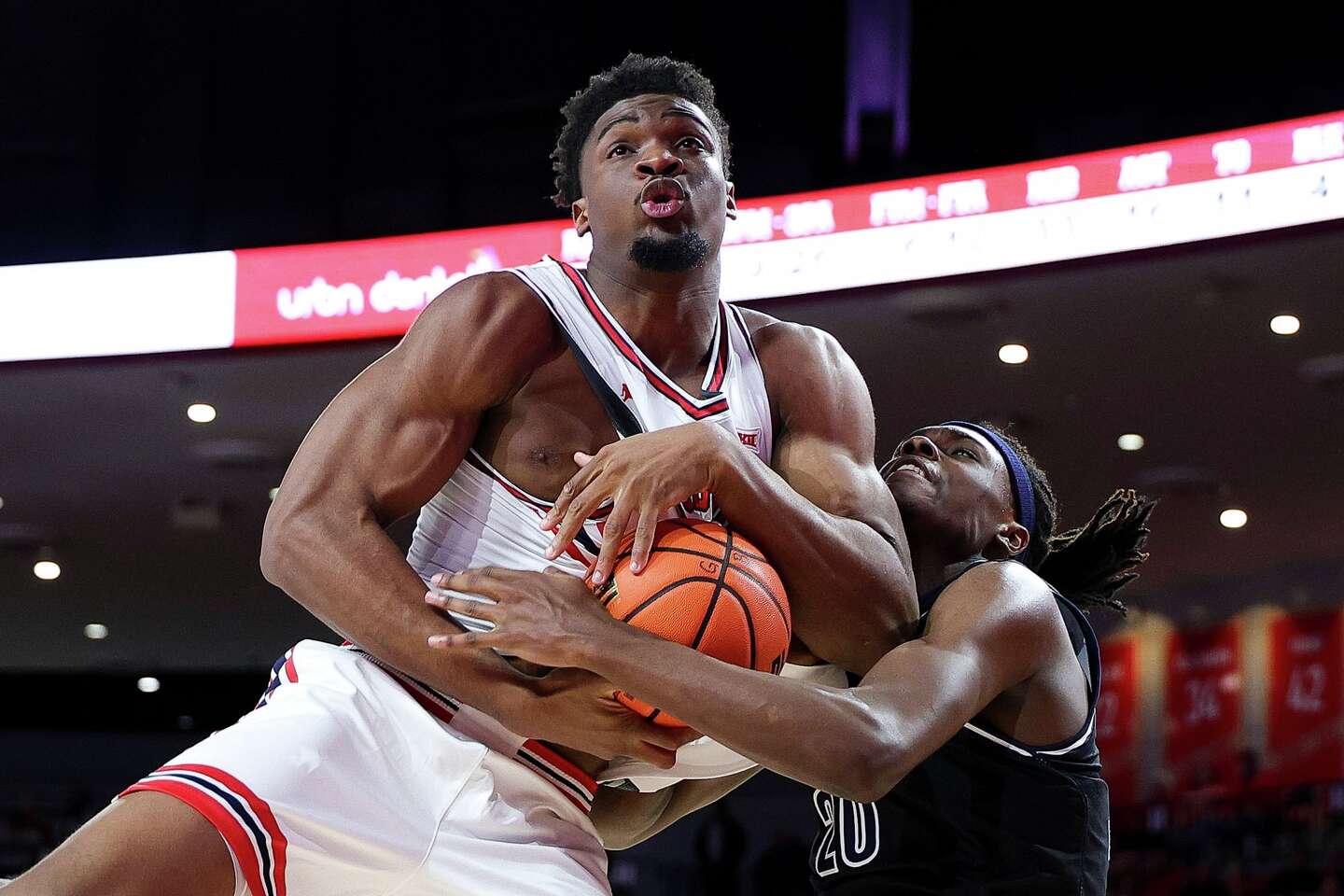 UH basketball: Jacob McFarland debuts for Cougars — at last
