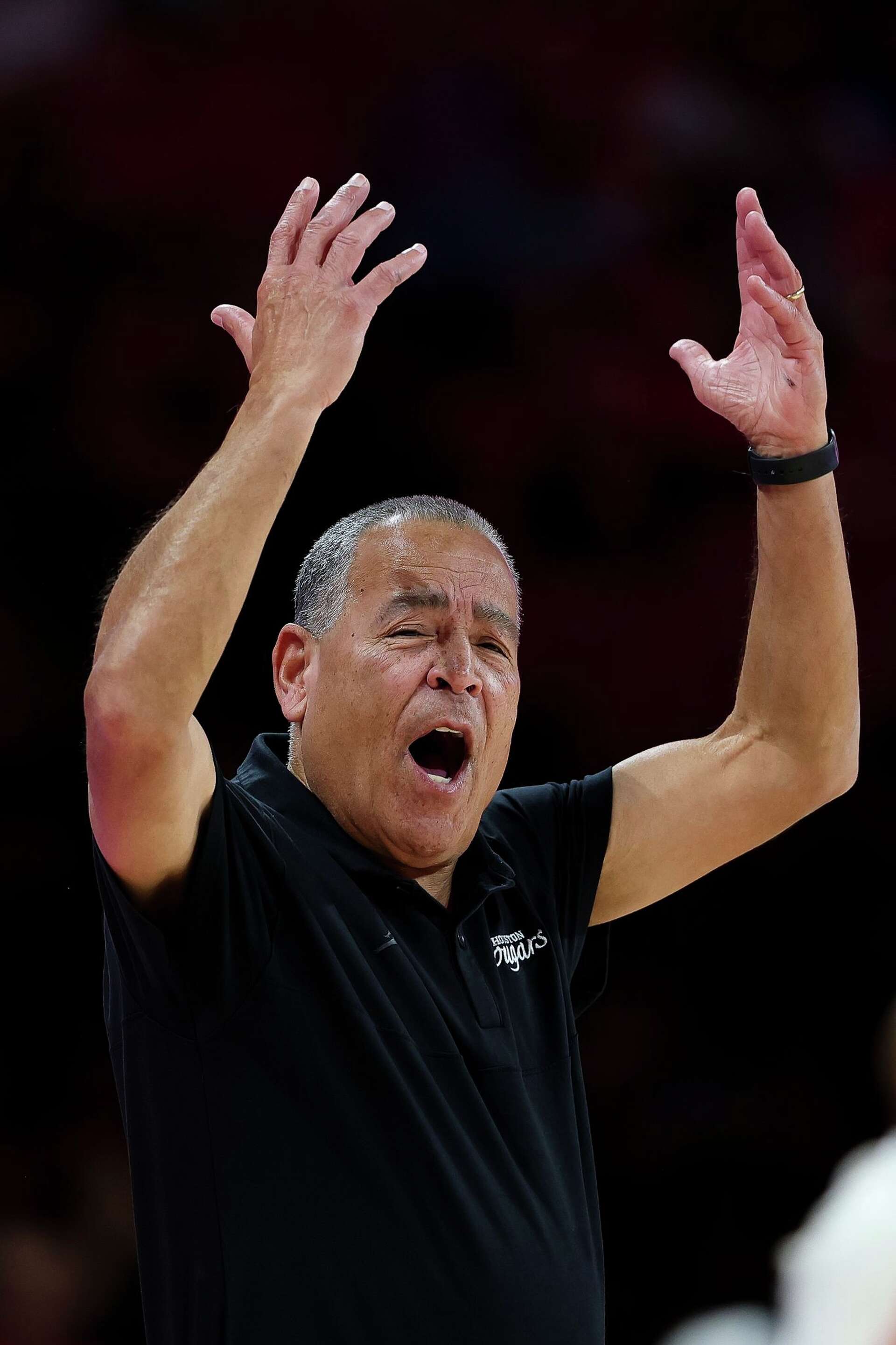 UH basketball: Jacob McFarland debuts for Cougars — at last