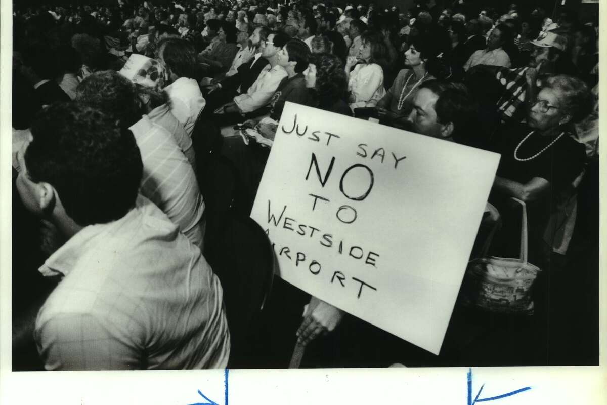 Opponents of the proposed Westside Airport in Houston, Texas meet...Rob Thacker displays his sentiments in the jammed auditorium at Katy High School in Katy, Texas, where public hearing on planned Westside Airport took place.