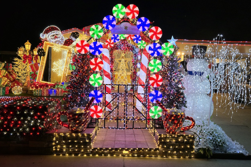 Bay Area holiday lights endure despite neighborhood changes