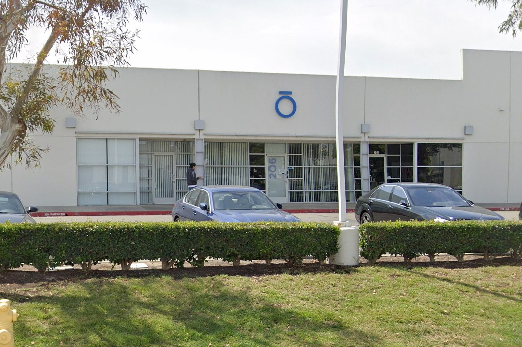 Calif. tech company that changes people's eye colors files for bankruptcy