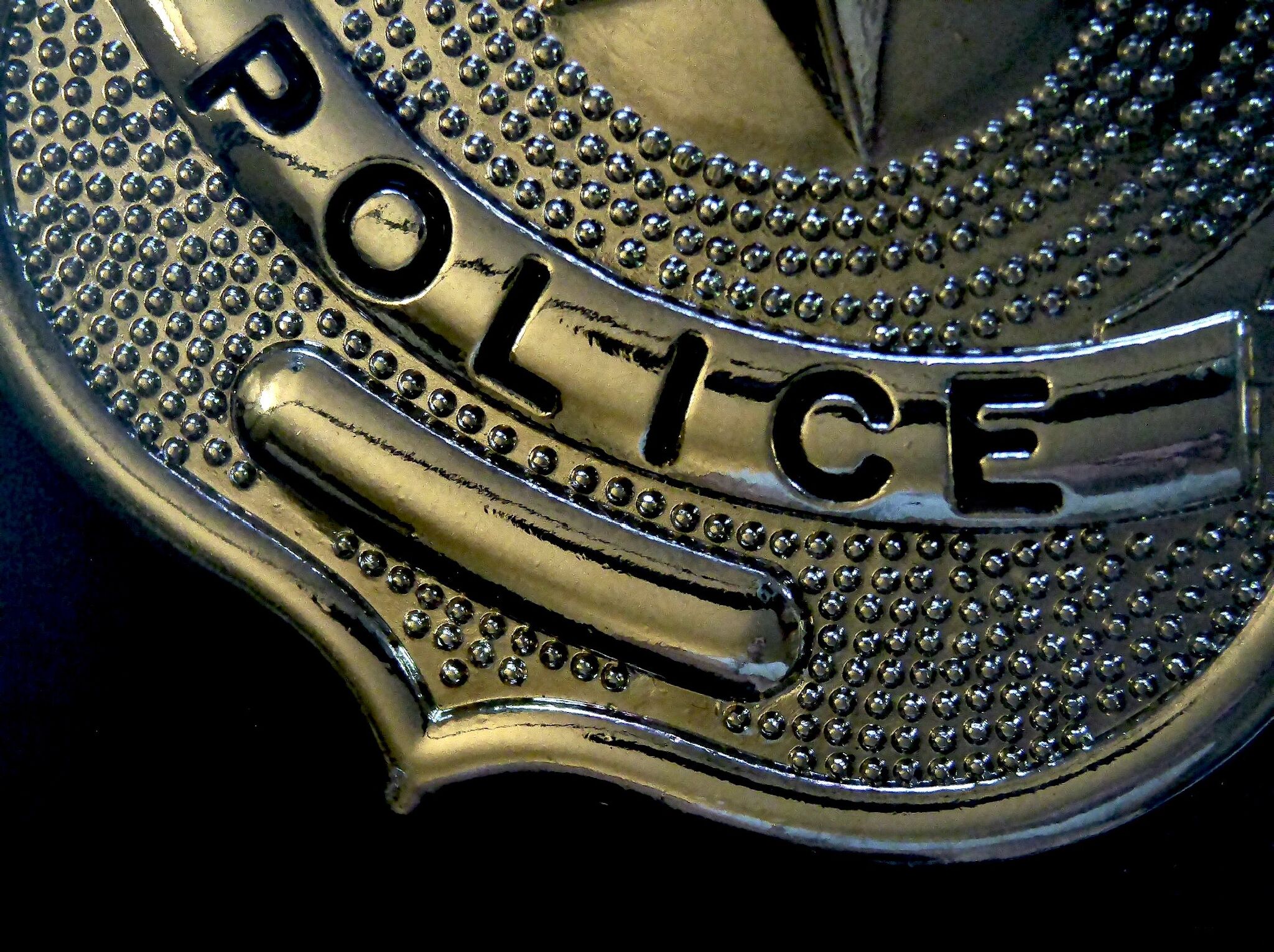 Corpus Christi cop sought on theft charges surrenders