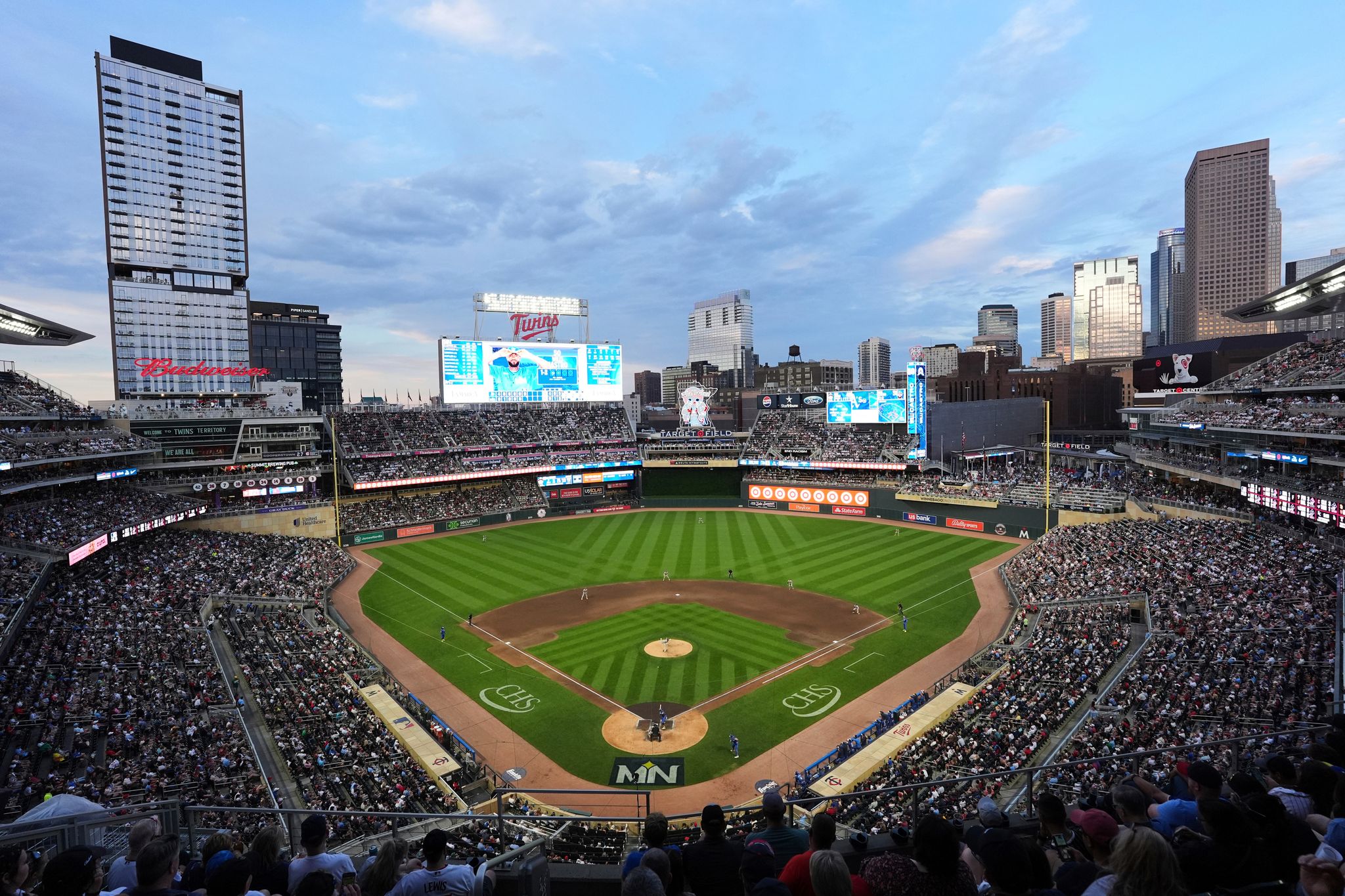 chron.com - DAVE CAMPBELL - Twins change lead owner from one Pohlad to another, as 3 new investor groups become limited partners