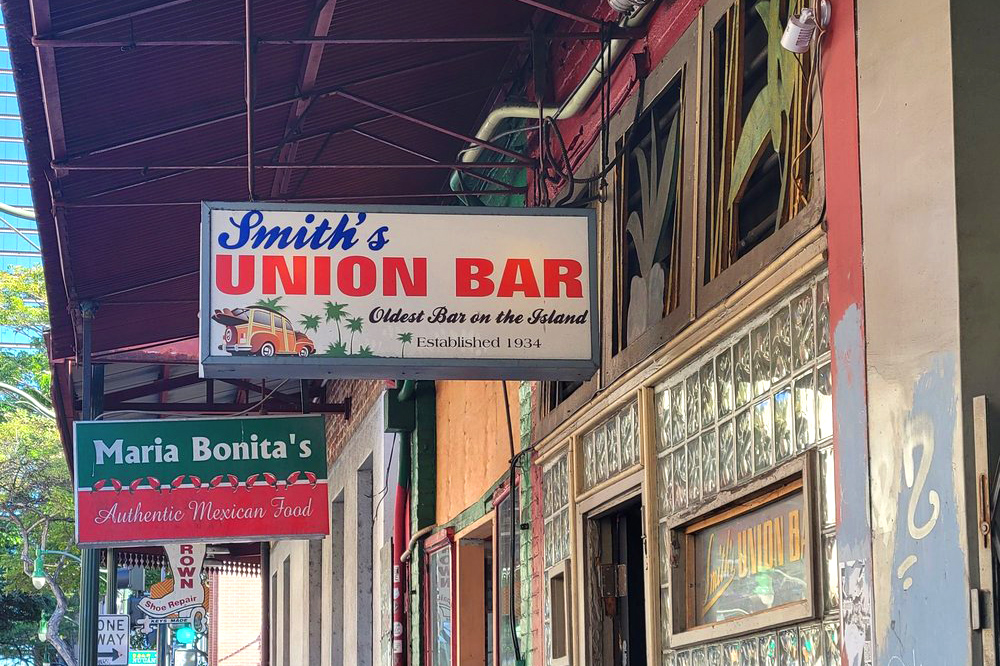 Hawaii's oldest bar to close after 91 years
