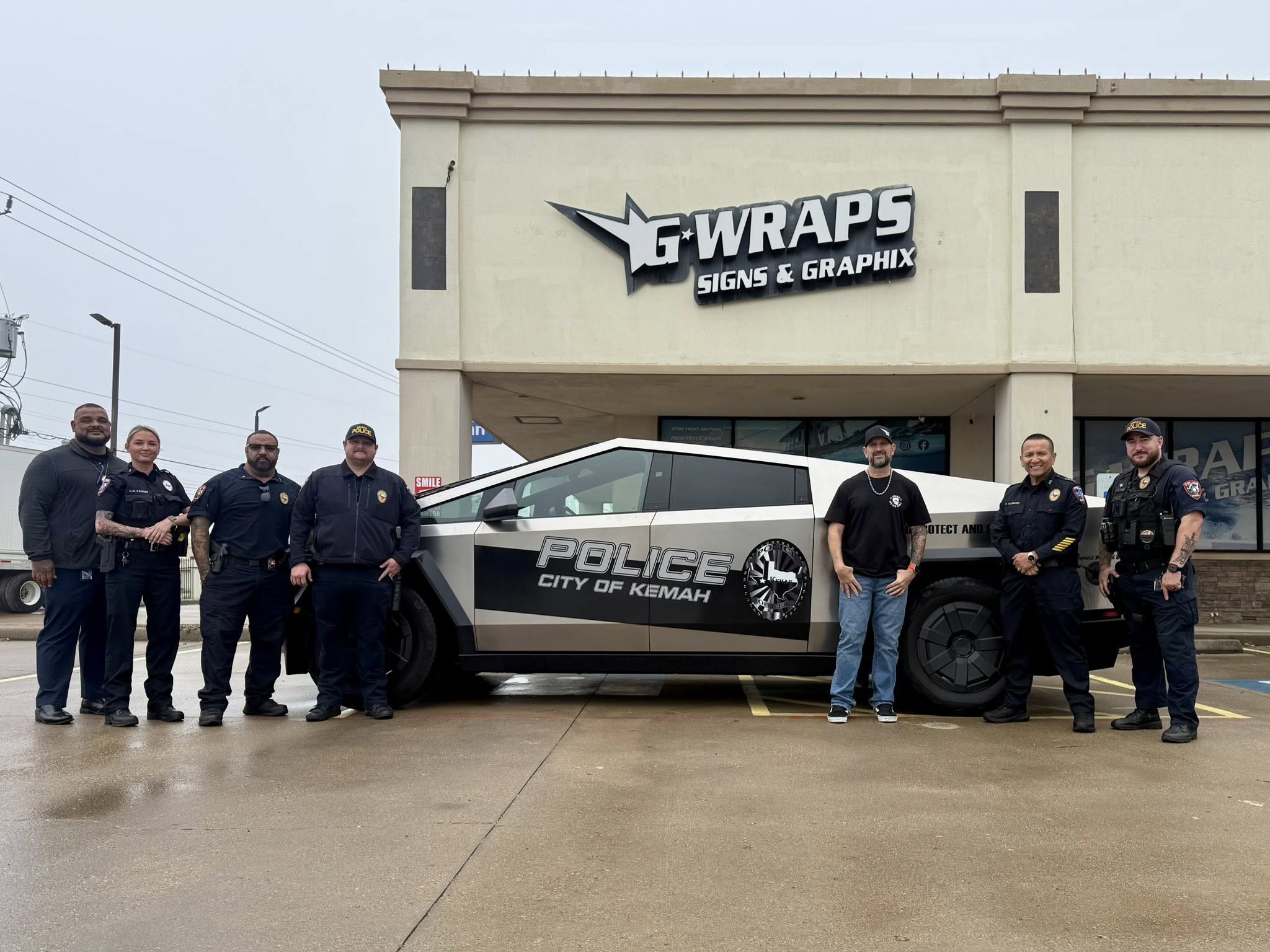 A Houston-area police department now has a Cybertruck for some reason