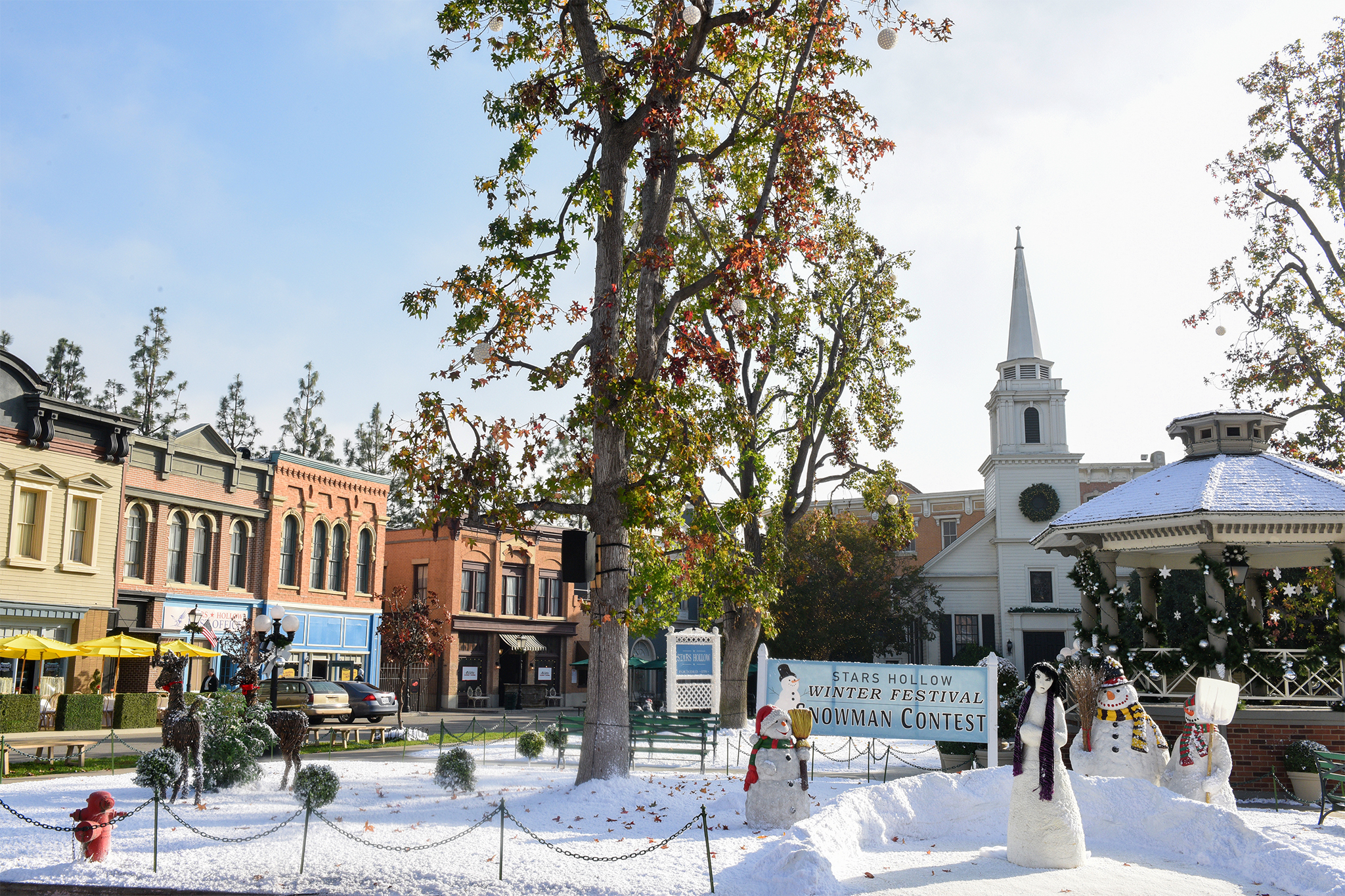 For 2 weeks, LA's hottest club might be this tiny fictional town