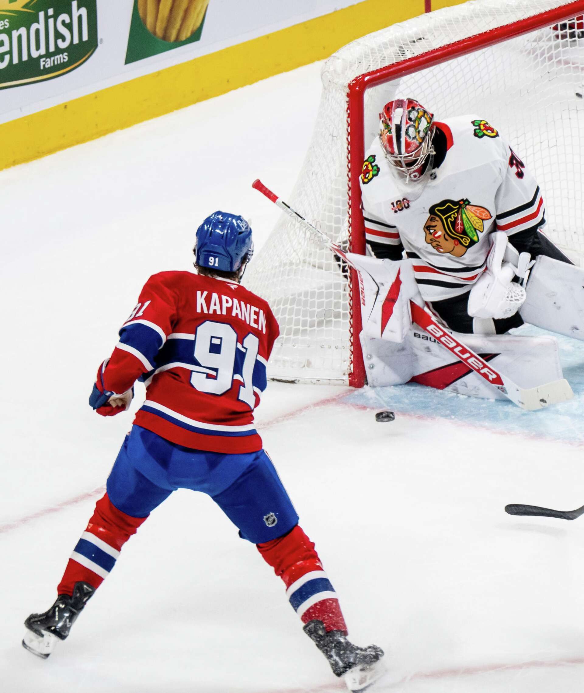 Zachary Bolduc scores twice as Canadiens beat Blackhawks 4-1