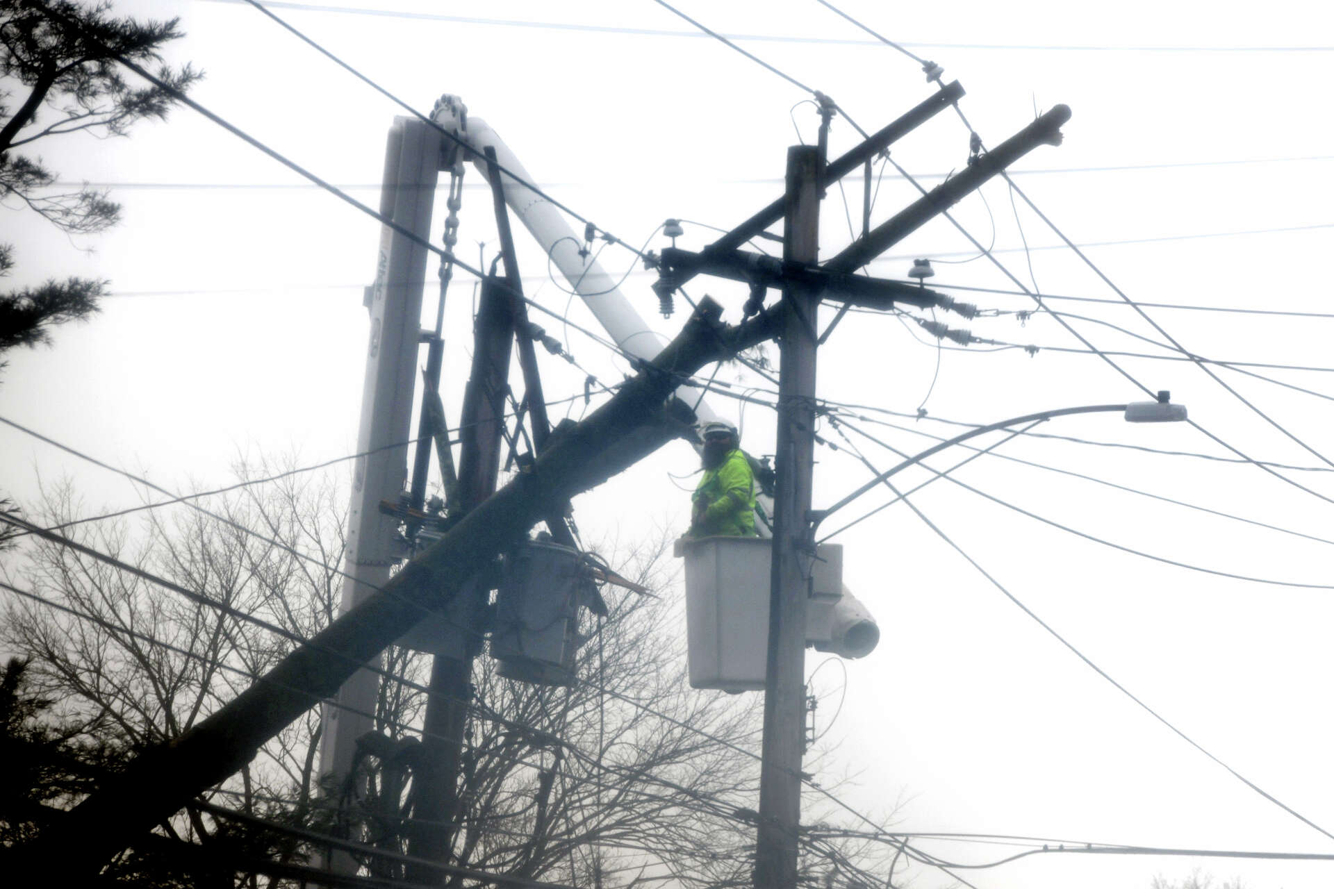 Connecticut power outages mostly restored after Sunday's high winds