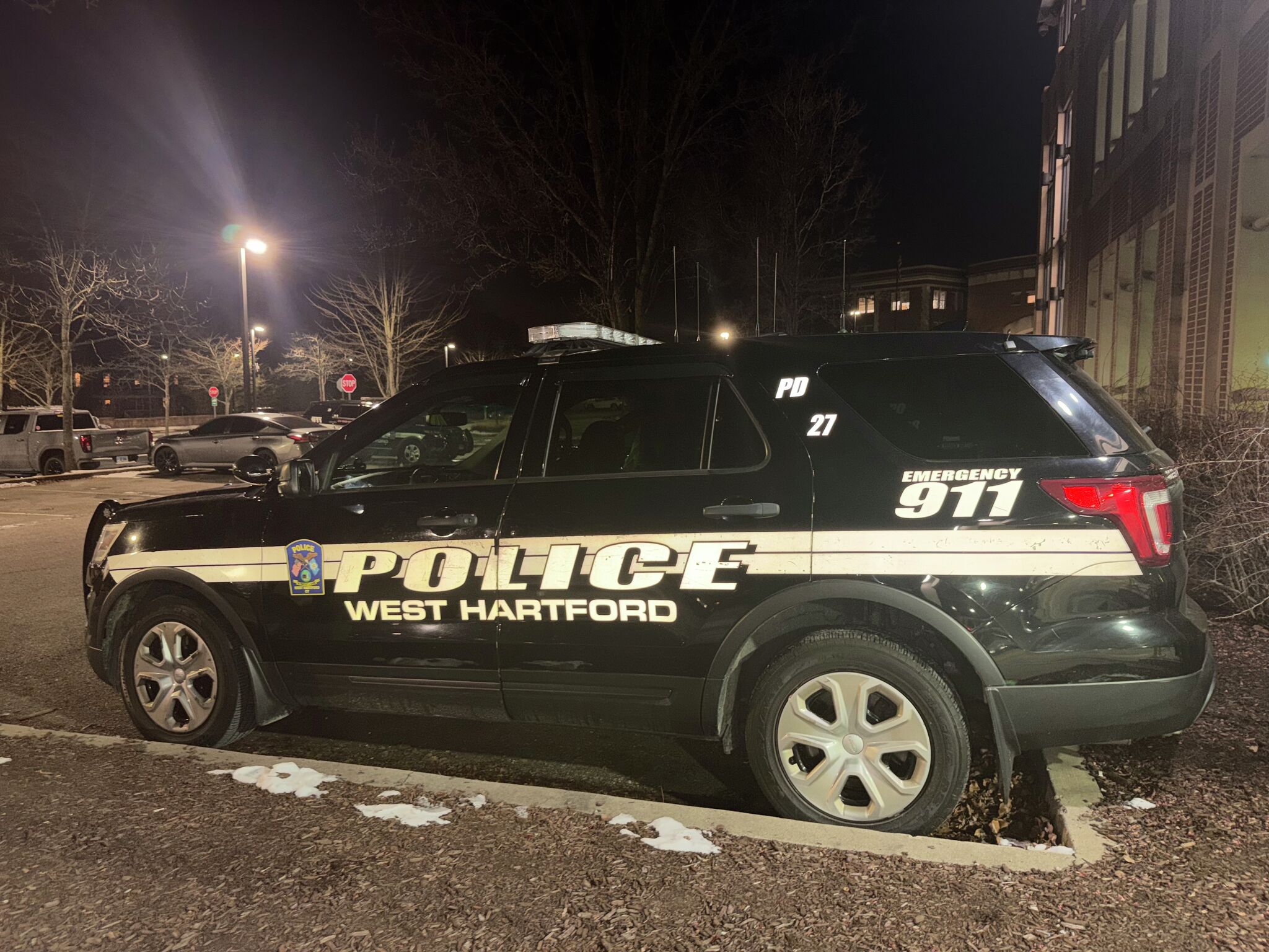3 hospitalized after New Britain Ave crash in West Hartford: Cops