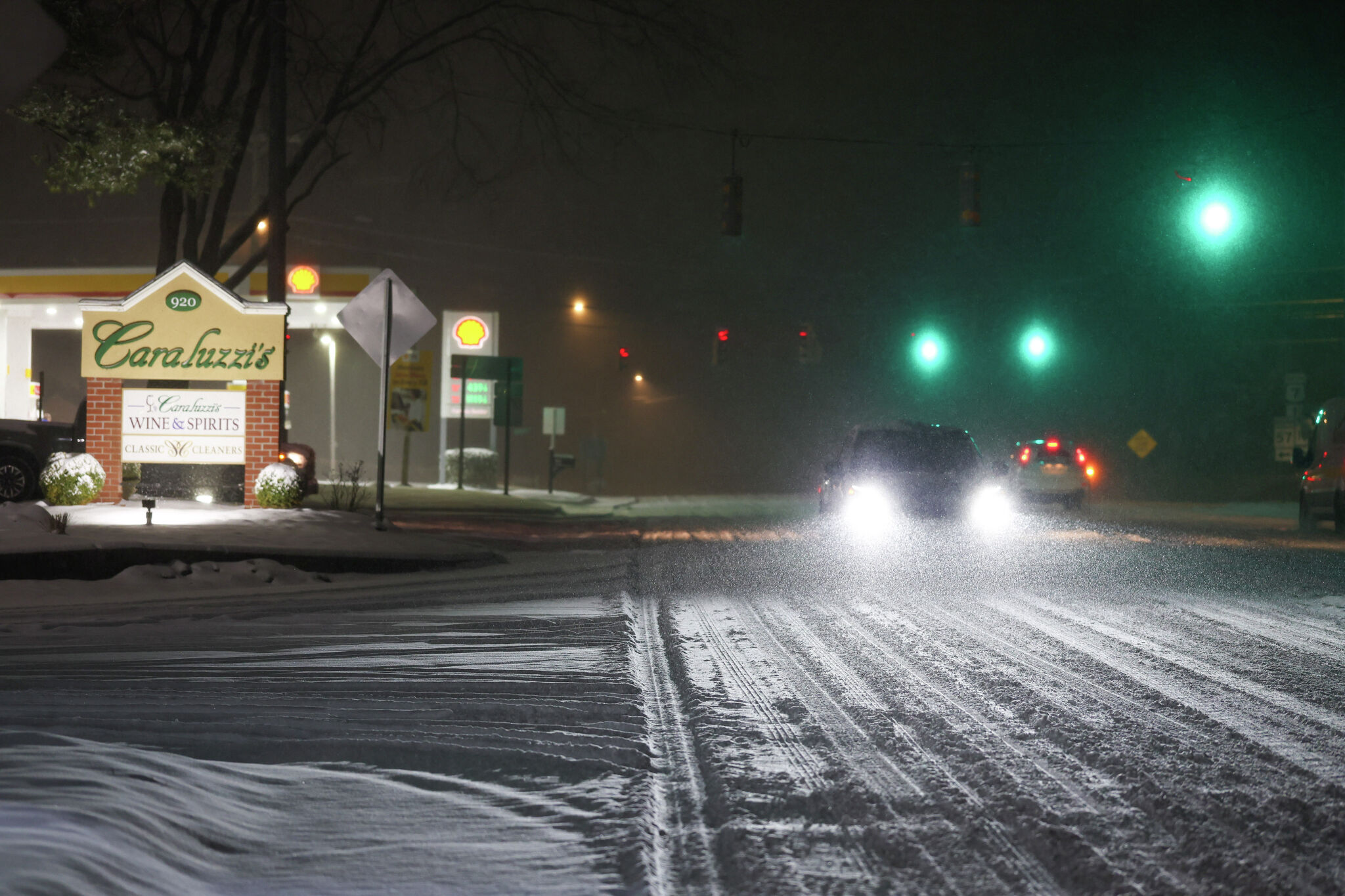 CT towns, cities impose parking bans as winter storm arrives Friday