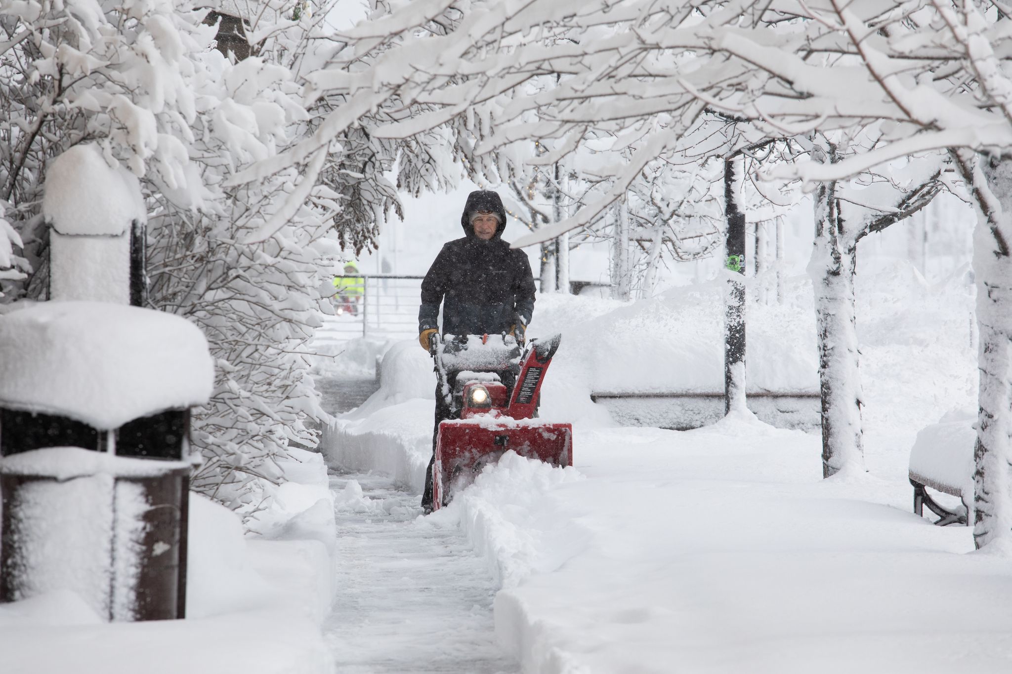 Tahoe digs out from snowstorm as Bay Area dries out after days of deluge