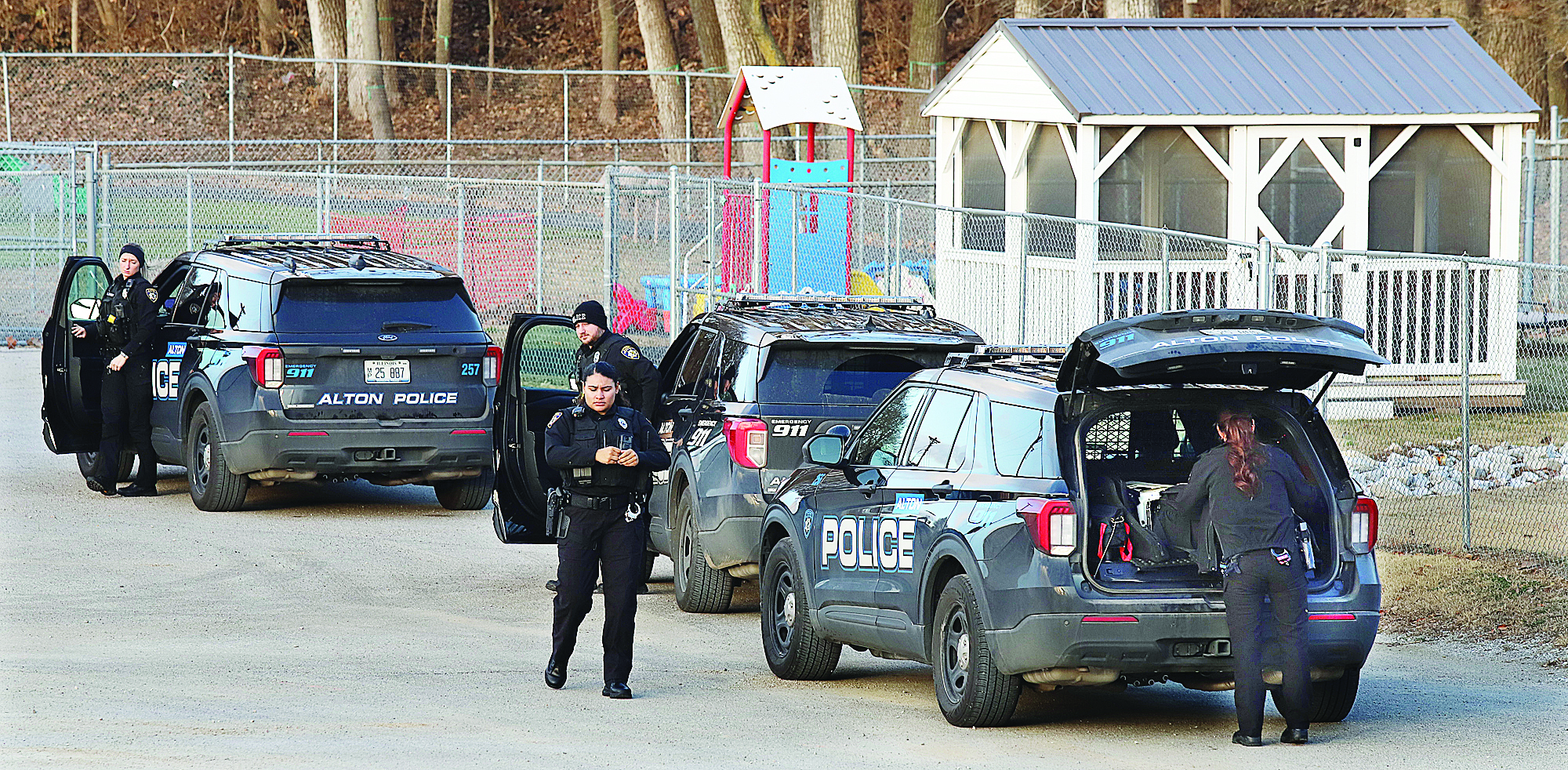 Alton police clear homeless encampment without incident