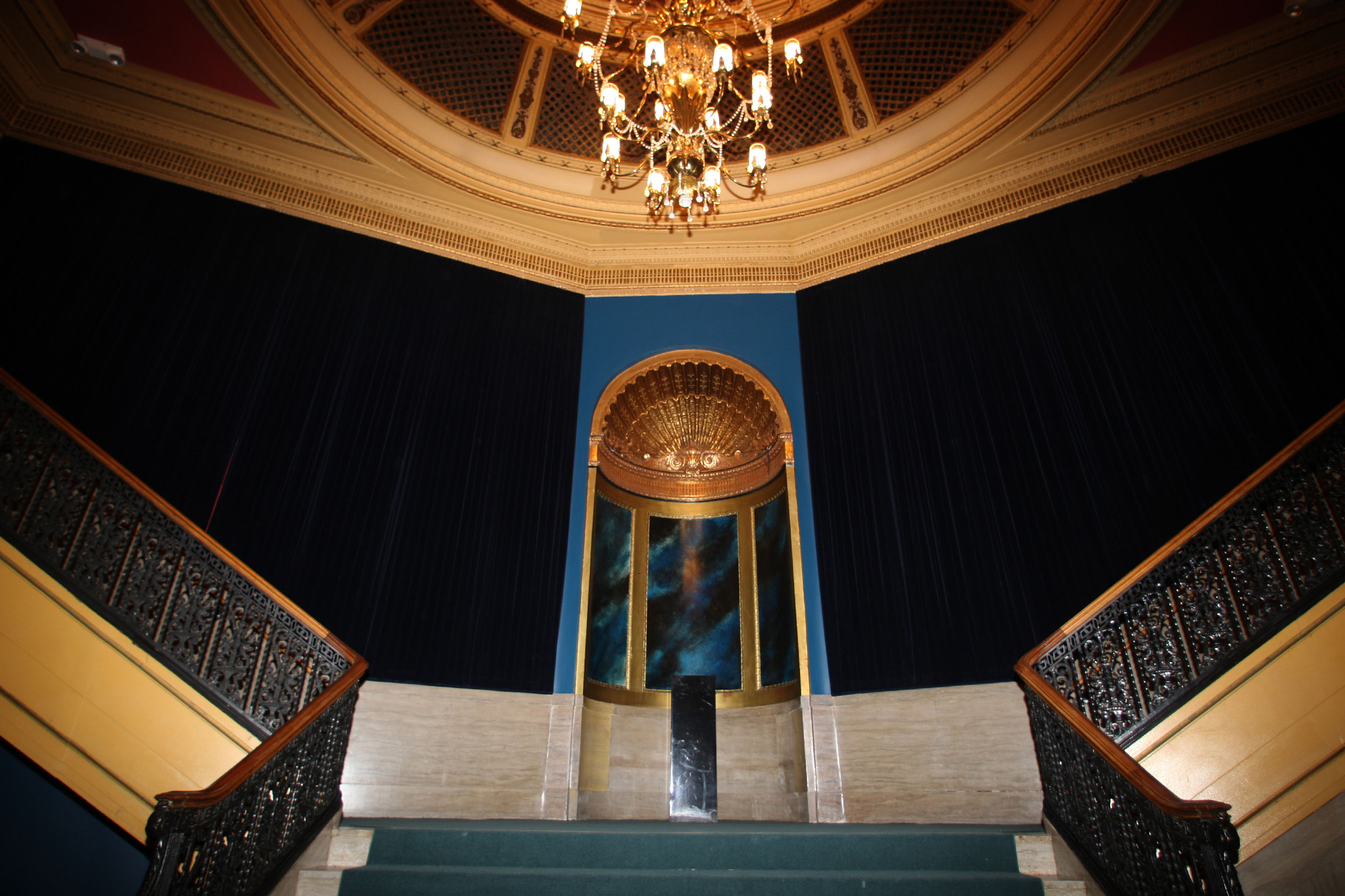 The SF venue where the Dead were kings and Bob Dylan was booed - SFGATE