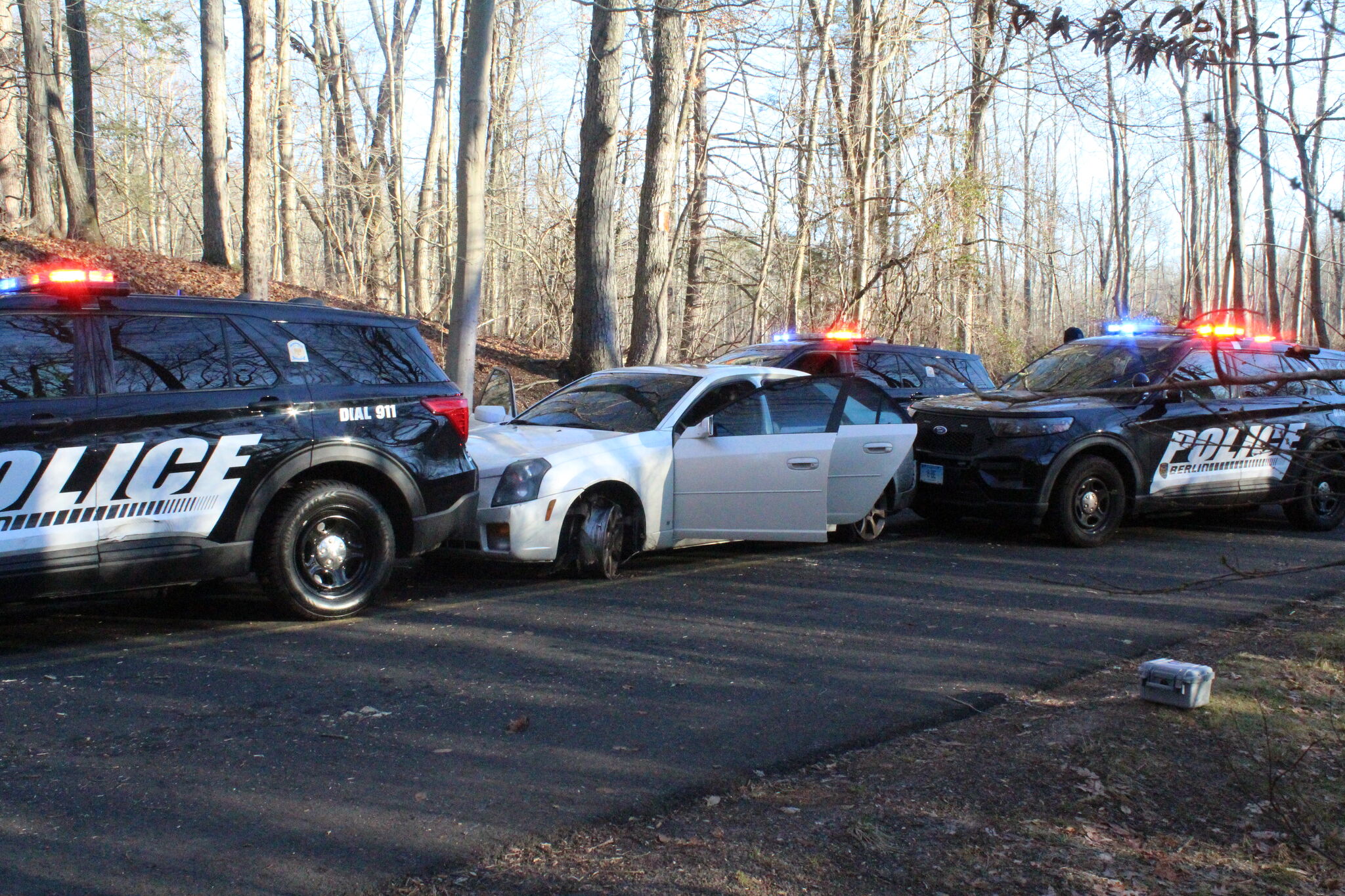 Meriden man led cops on chase with kids in car, hit cruisers: Police