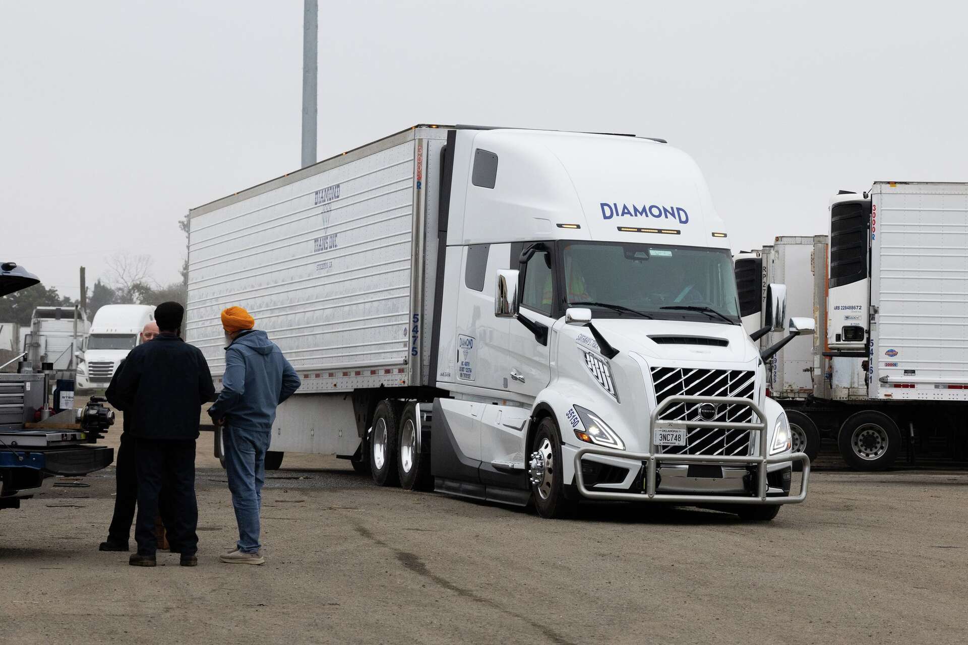Solitaire Logistics State delays cancellation of immigrant drivers' commercial licenses