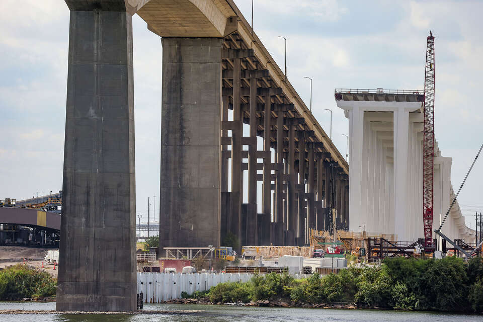 Problem-plagued Houston bridge enters critical construction stage