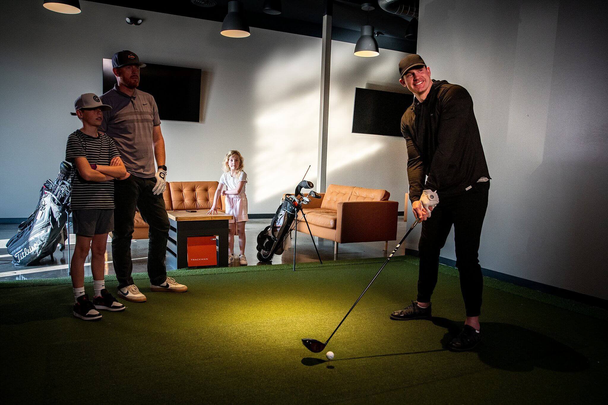 The Back Nine Golf swings into New Braunfels this spring