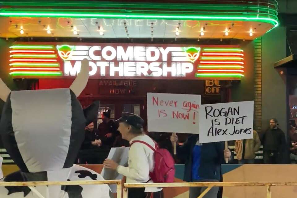 Joe Rogan Club Joe Rogan named 'diet Alex Jones' at Austin comedy club protest