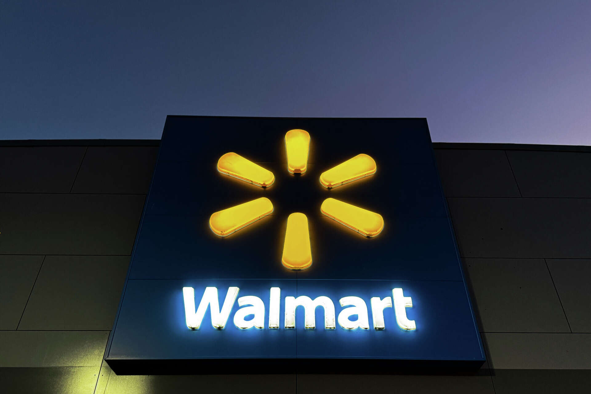 Walmart logo on the outside of a supercenter in Haines City, Central  Florida, USA Stock Photo - Alamy, image size:1920x1280