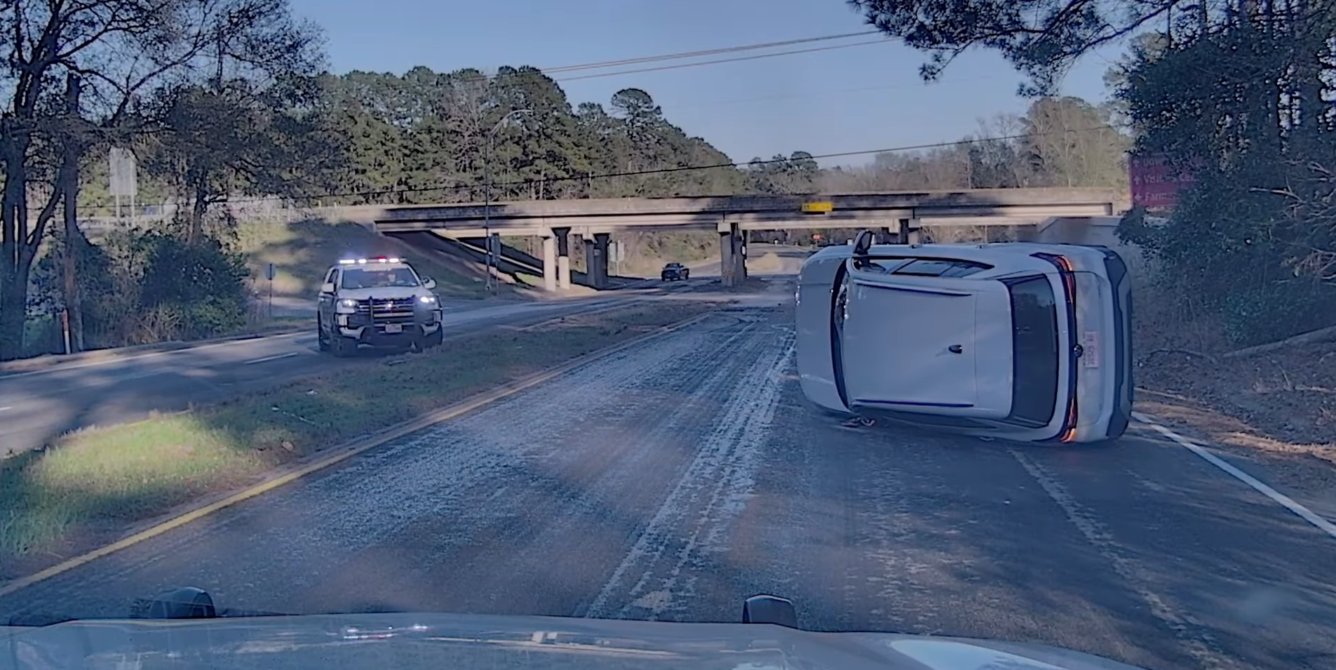 Texas police chase ends as SUV flips, driver breaks windshield