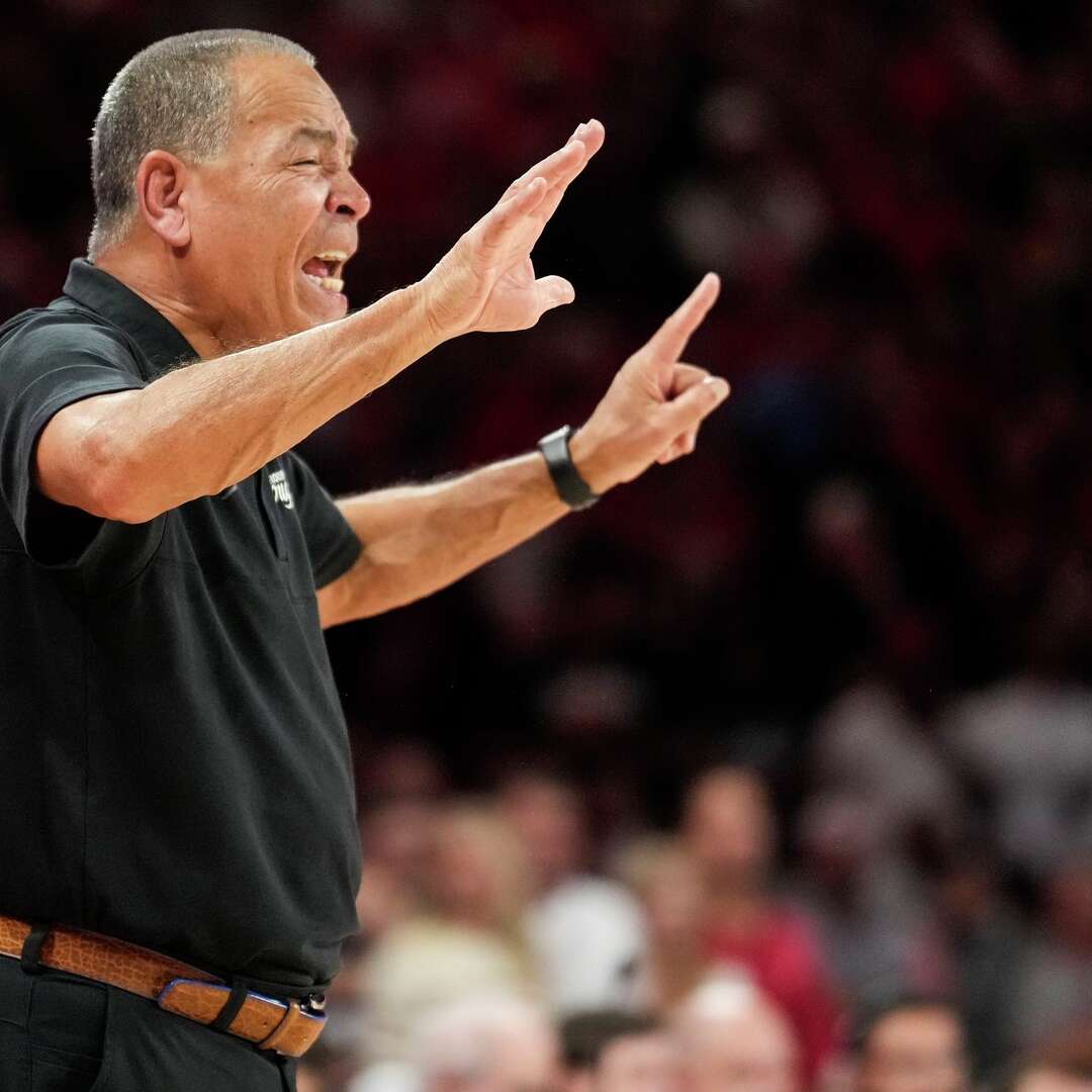 Houston head coach Kelvin Sampson yells out instructions to his team during the second half of an NCAA college basketball game against Texas Tech at Fertitta Center in Houston, Tuesday, Jan. 6, 2026.