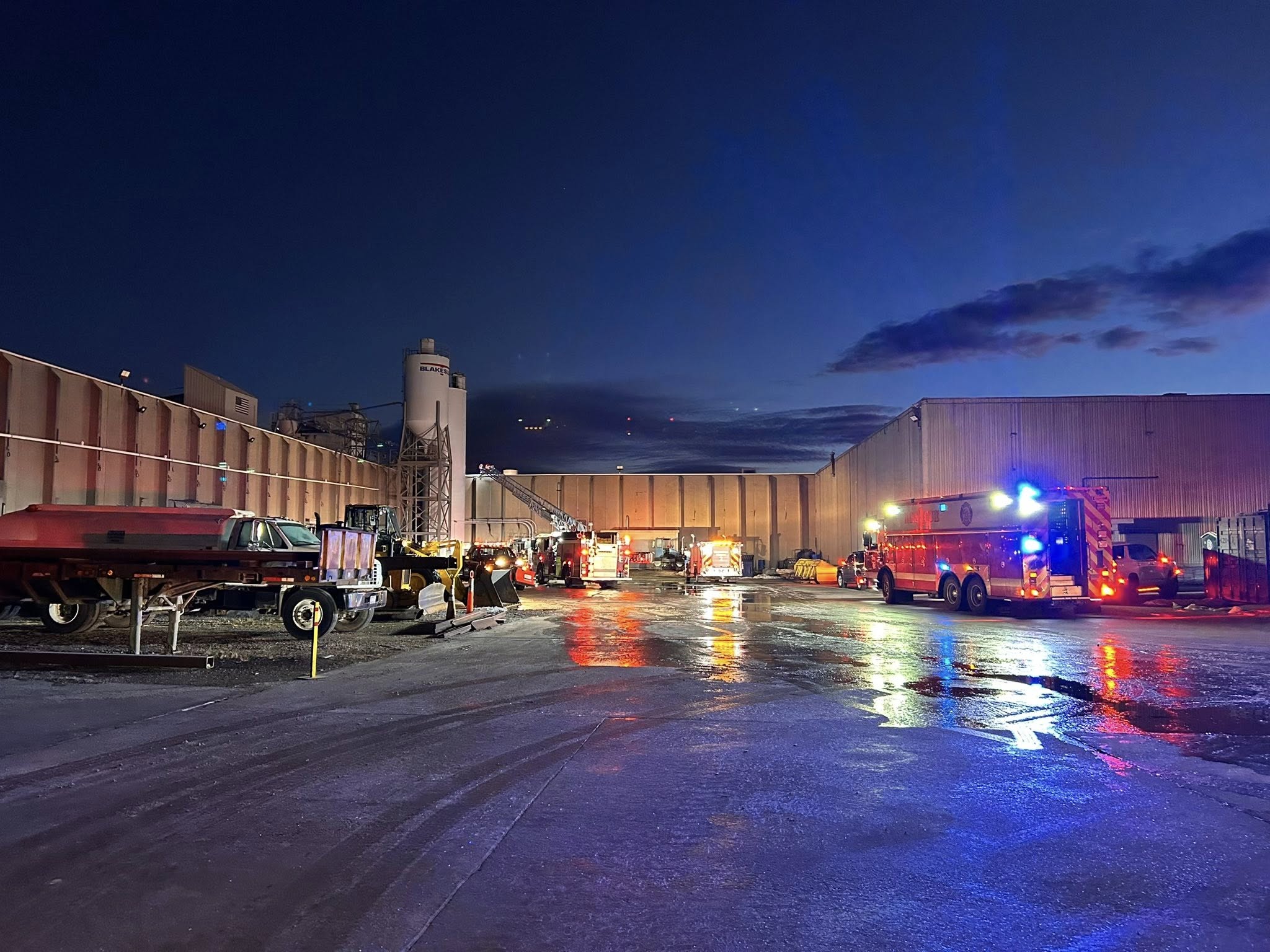 Branford crews battle blaze at McDermott Road commercial building