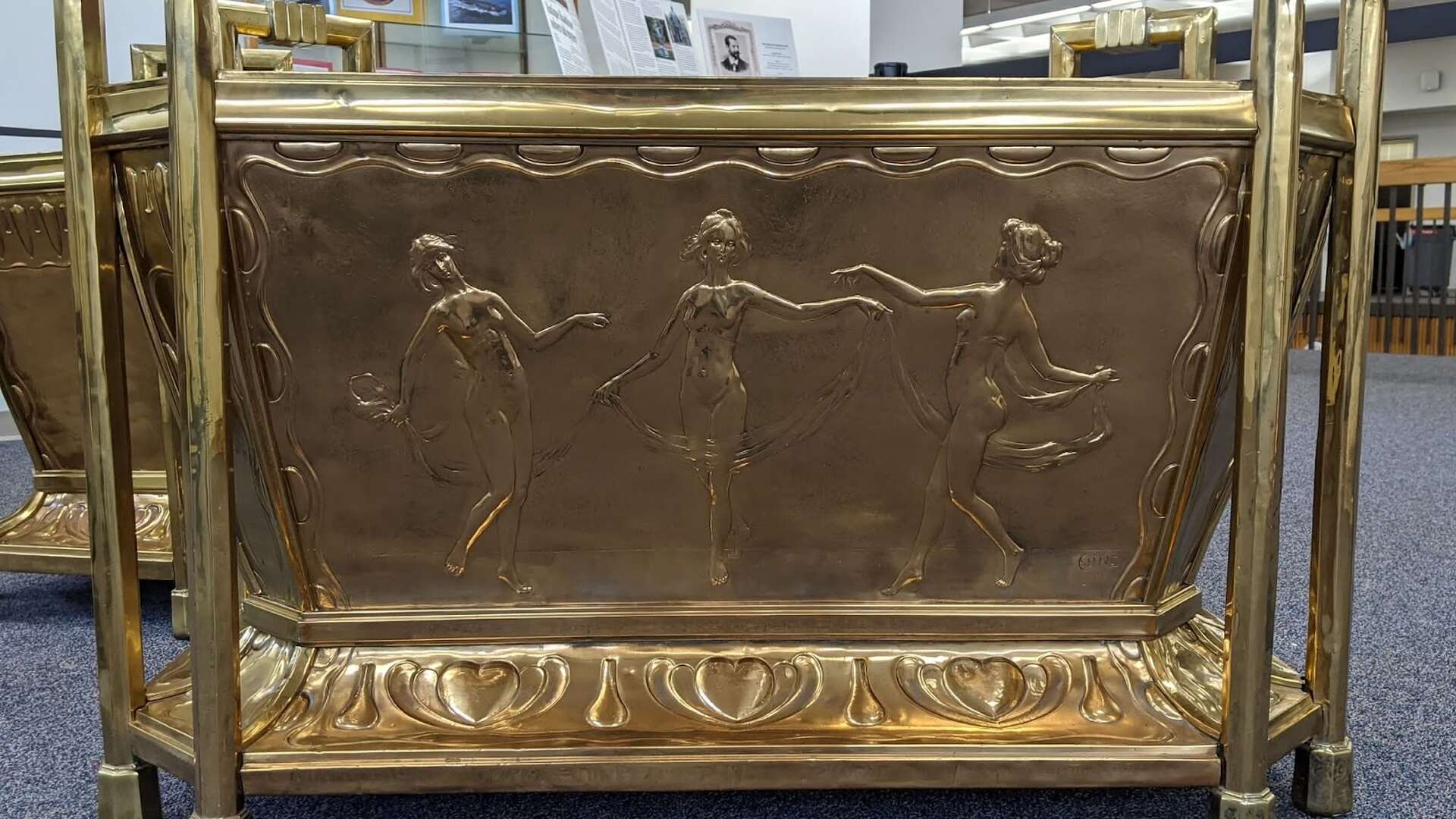 Lecture at St. Louis library to showcase 1904 World's Fair jardinières