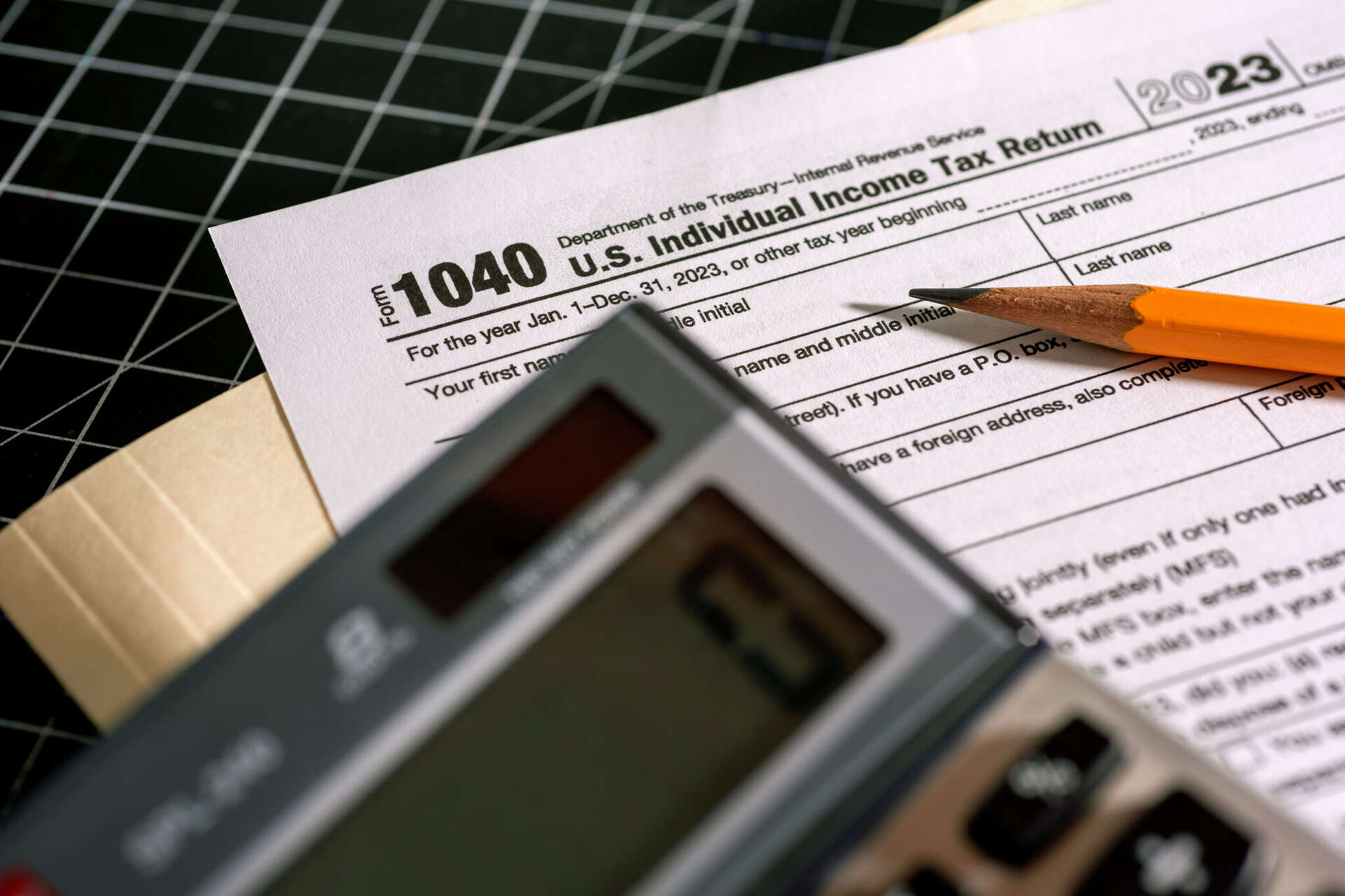 When is the earliest I can file taxes? IRS confirms 2026 start date
