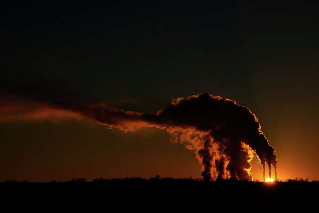 US carbon pollution rose in 2025. Experts blame cold winter, high ...