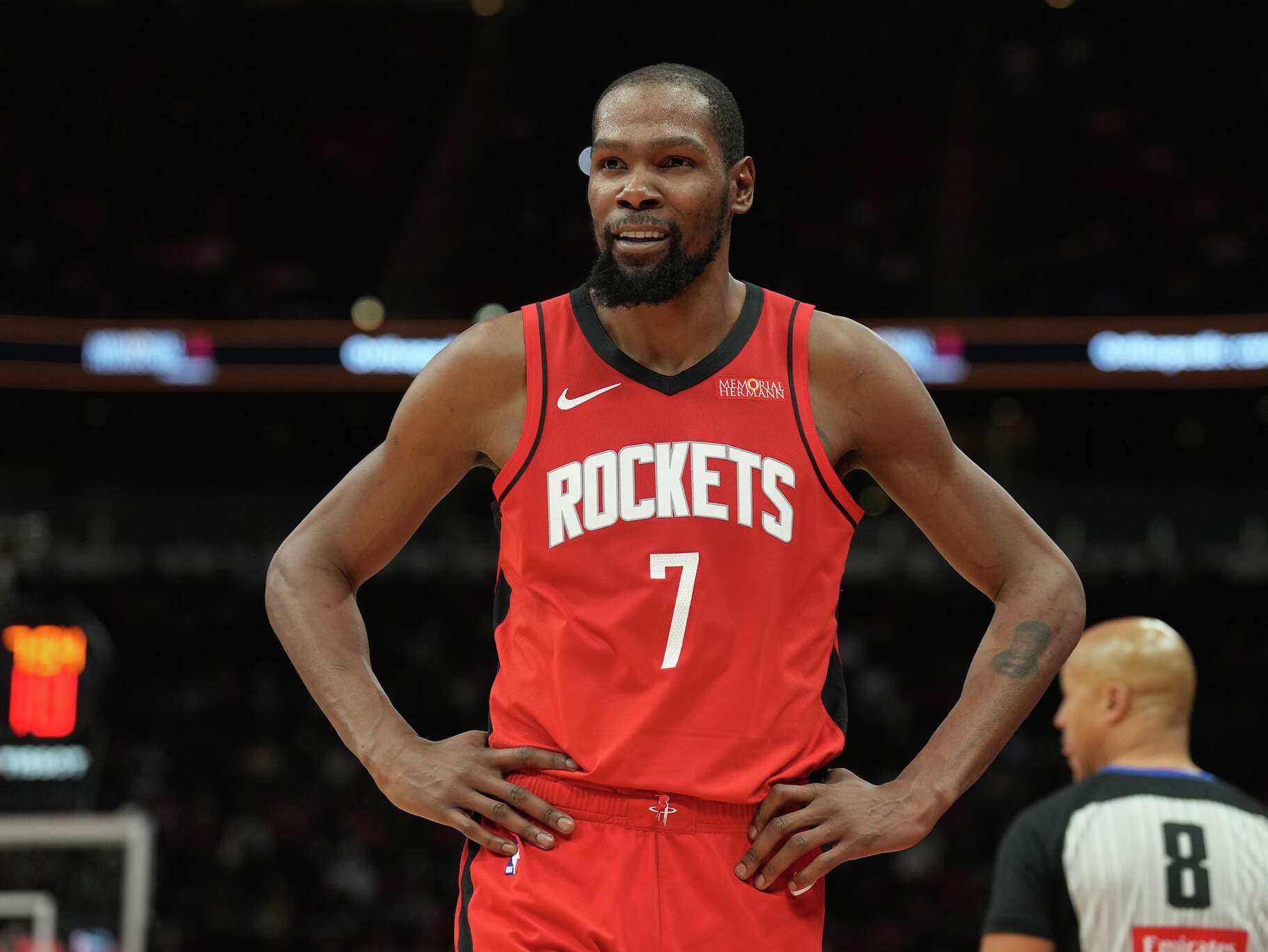 Houston Rockets forward Kevin Durant (7) takes a moment as the team hosts the Chicago Bulls at the Toyota Center in Houston on Tuesday, Jan. 13, 2026.