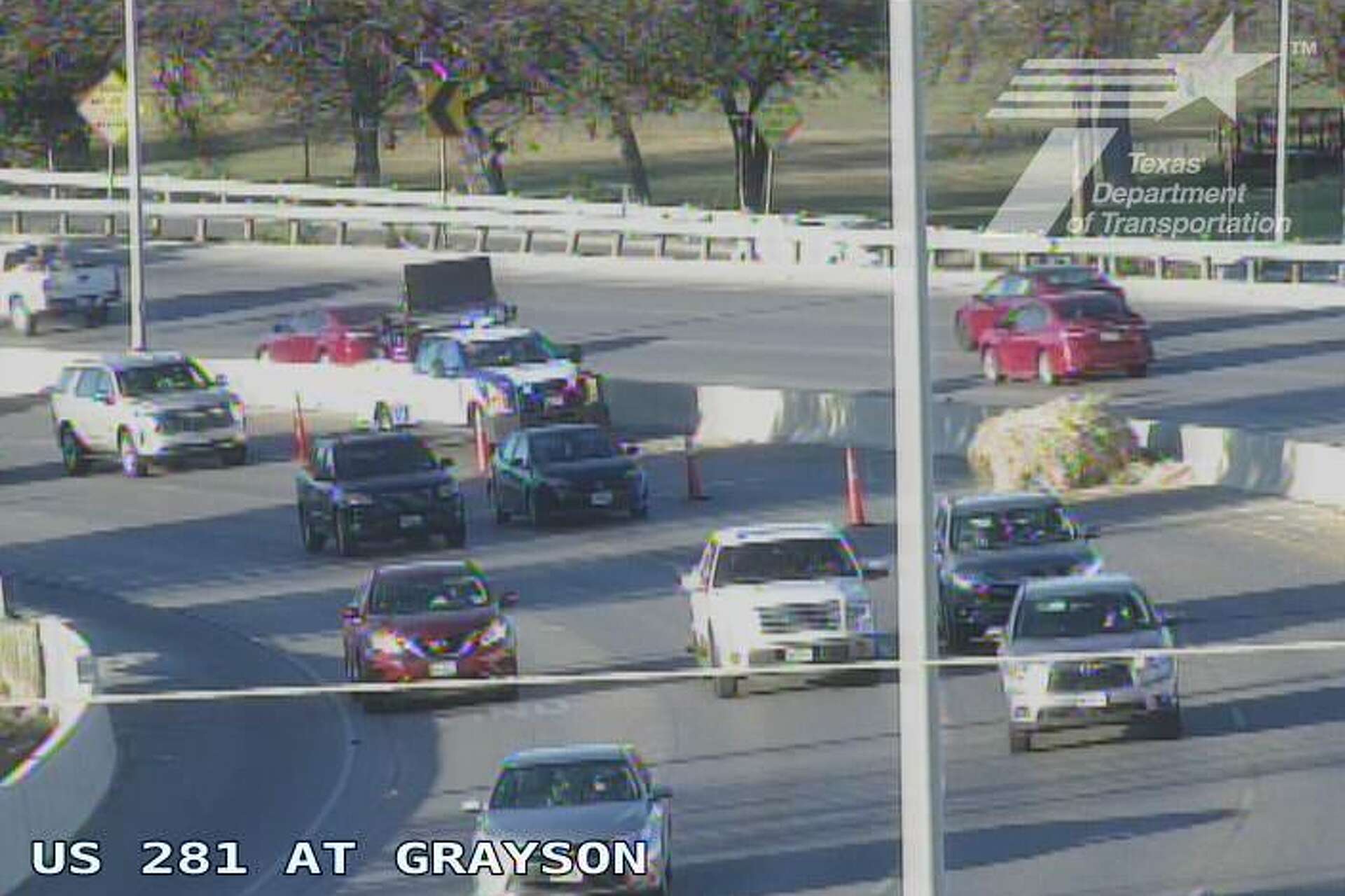 Hay bale delays traffic on major highway in San Antonio