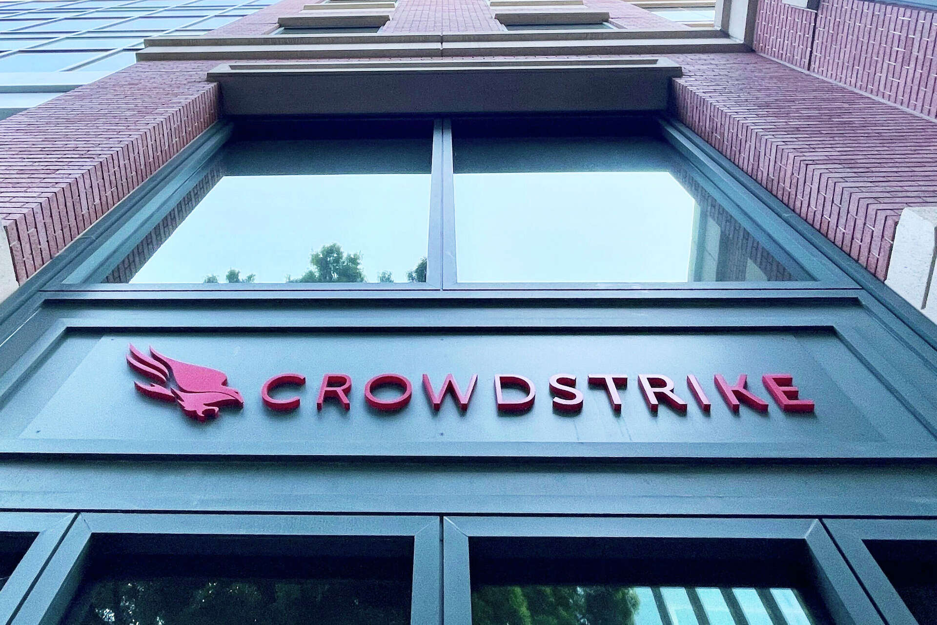 Lawsuit: CrowdStrike built cybersecurity empire on stolen IP