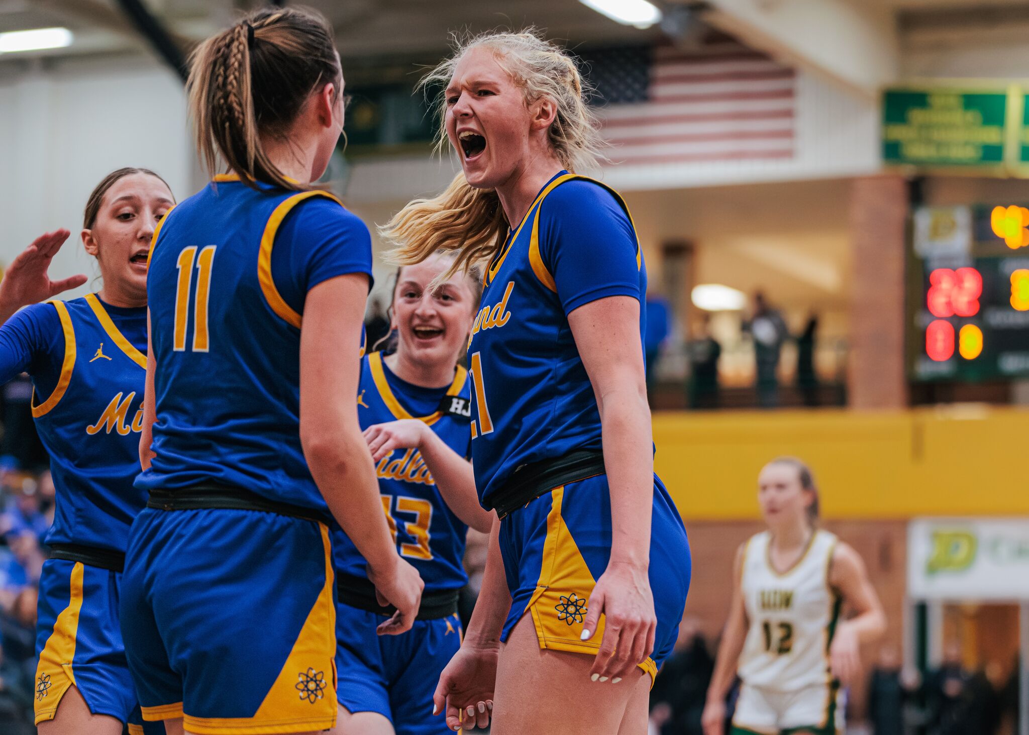 Chemics explode in third quarter, rout rival Chargers