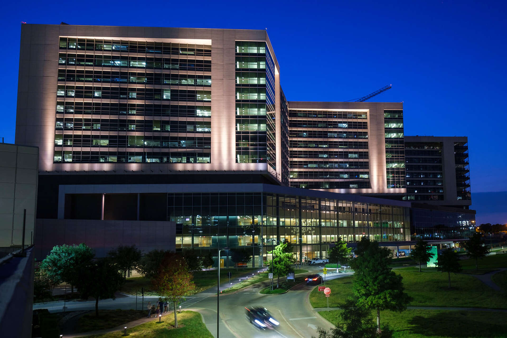 Utsw Clements Hospital When opioids go missing, hospitals are supposed to alert the DEA. That ...