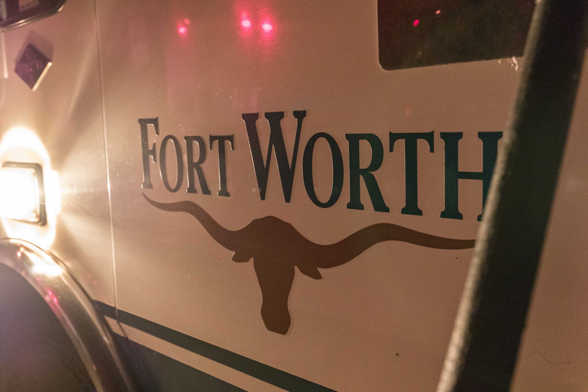 1 dies in fiery crash on Loop 820 in Fort Worth