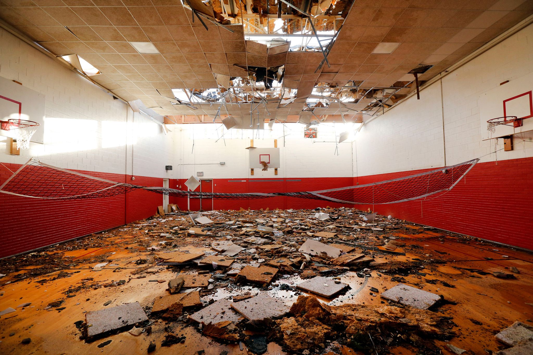 2 Dallas schools damaged beyond repair; a third, Thomas Jefferson High