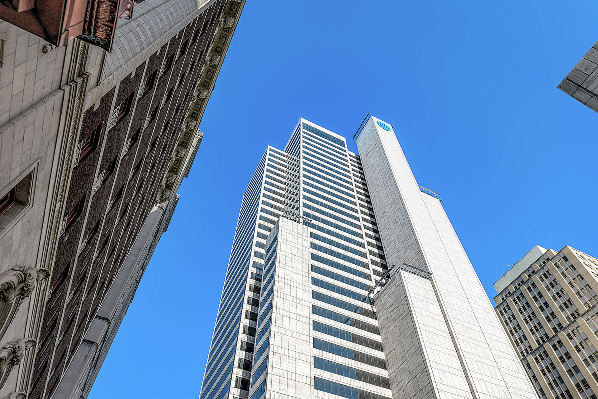 Korea investors pump more than $96 million into Dallas AT&T tower