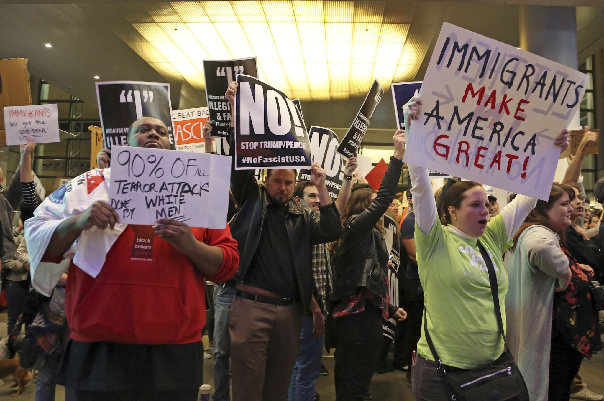 Por orden de Donald Trump, Estados Unidos reduce número de refugiados ...