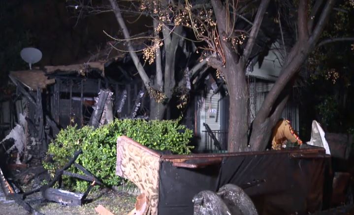 Woman dies after South Dallas house fire