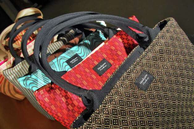 Madison Handbags Located In Troy Lets Customers Design 450496 Madison Handbags Located In Troy Lets Customers Design Their Own At Home Parties