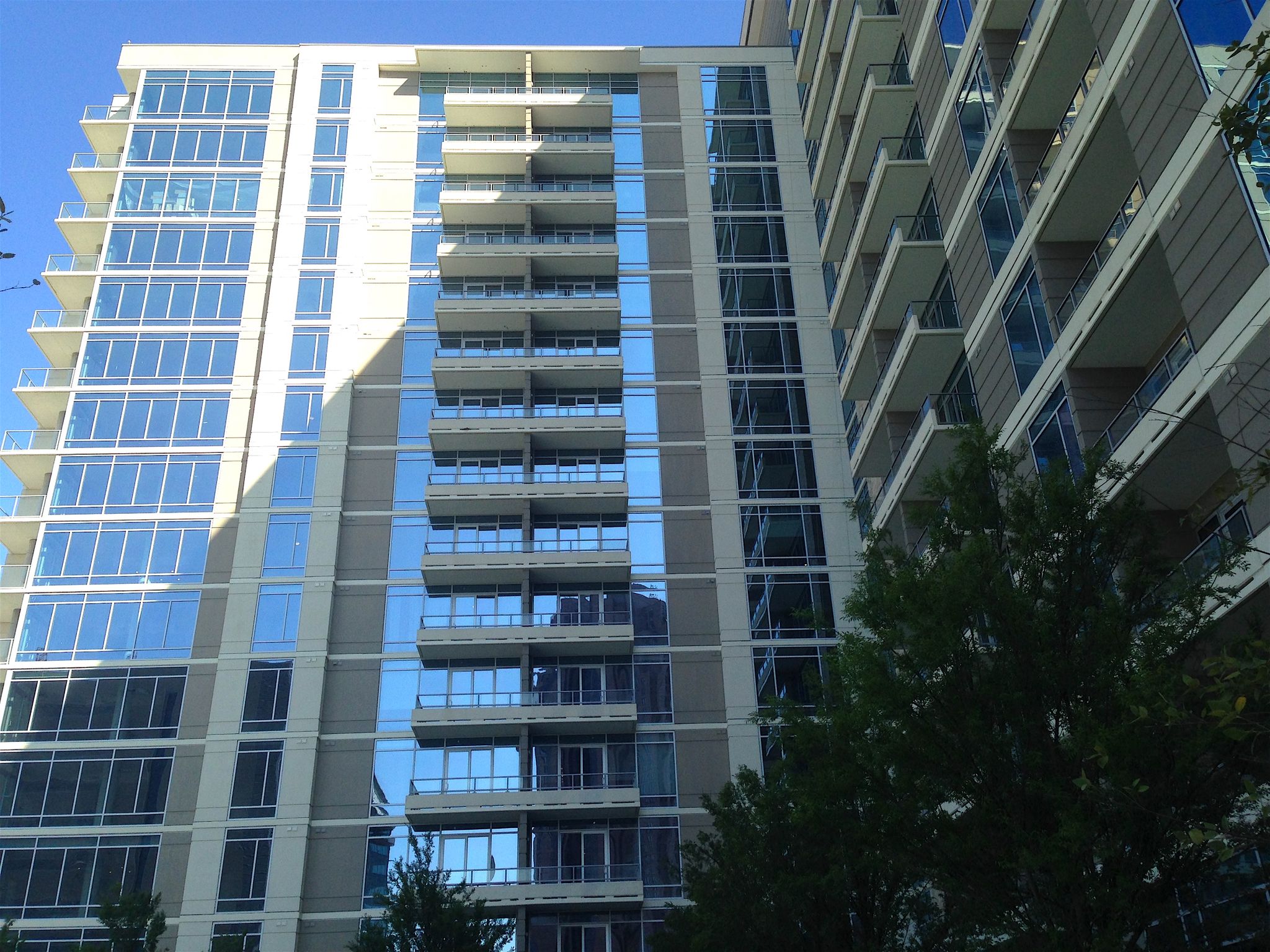 Luxury Uptown apartment tower sells