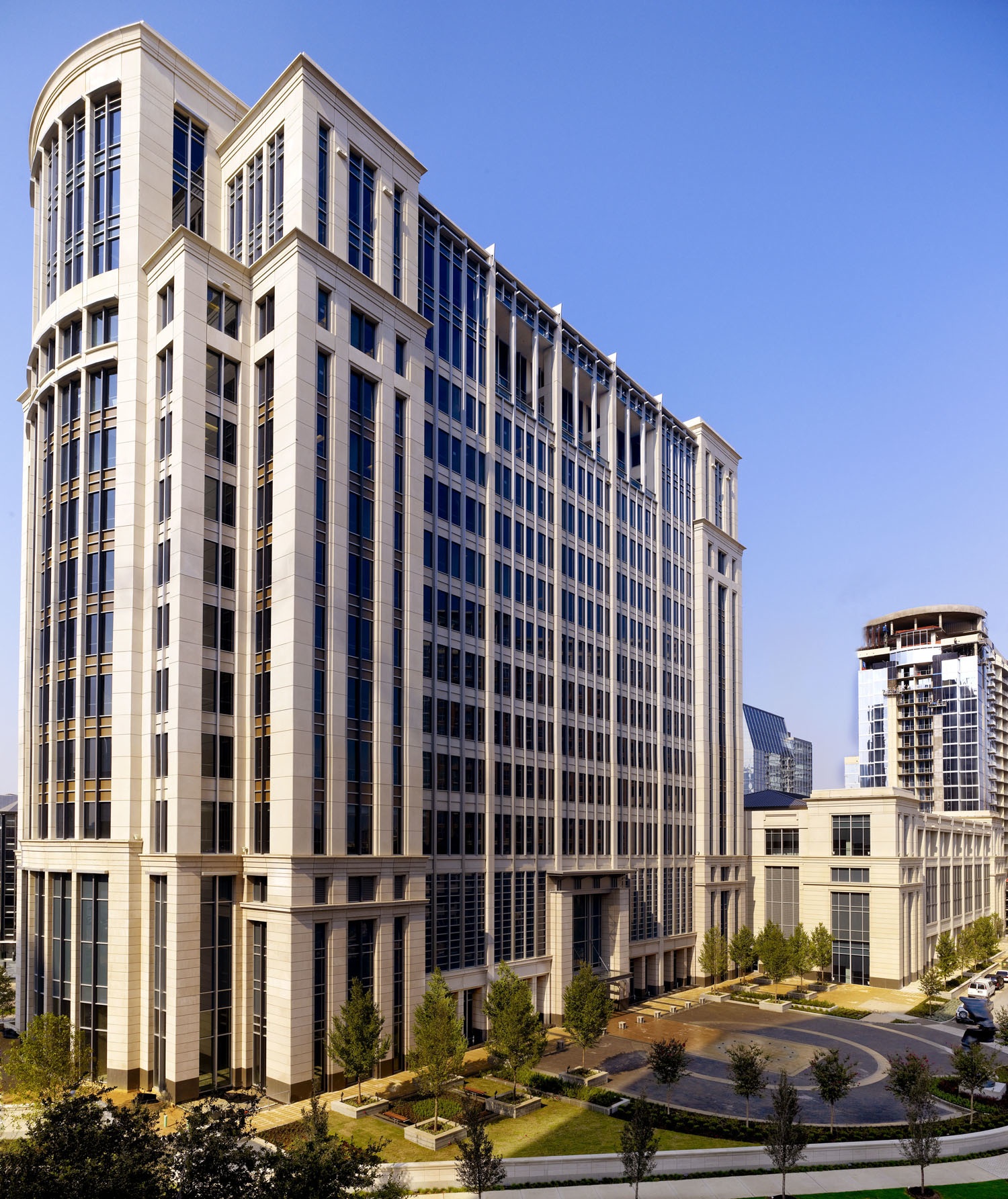 Homebuilder goes Uptown with new Dallas office lease