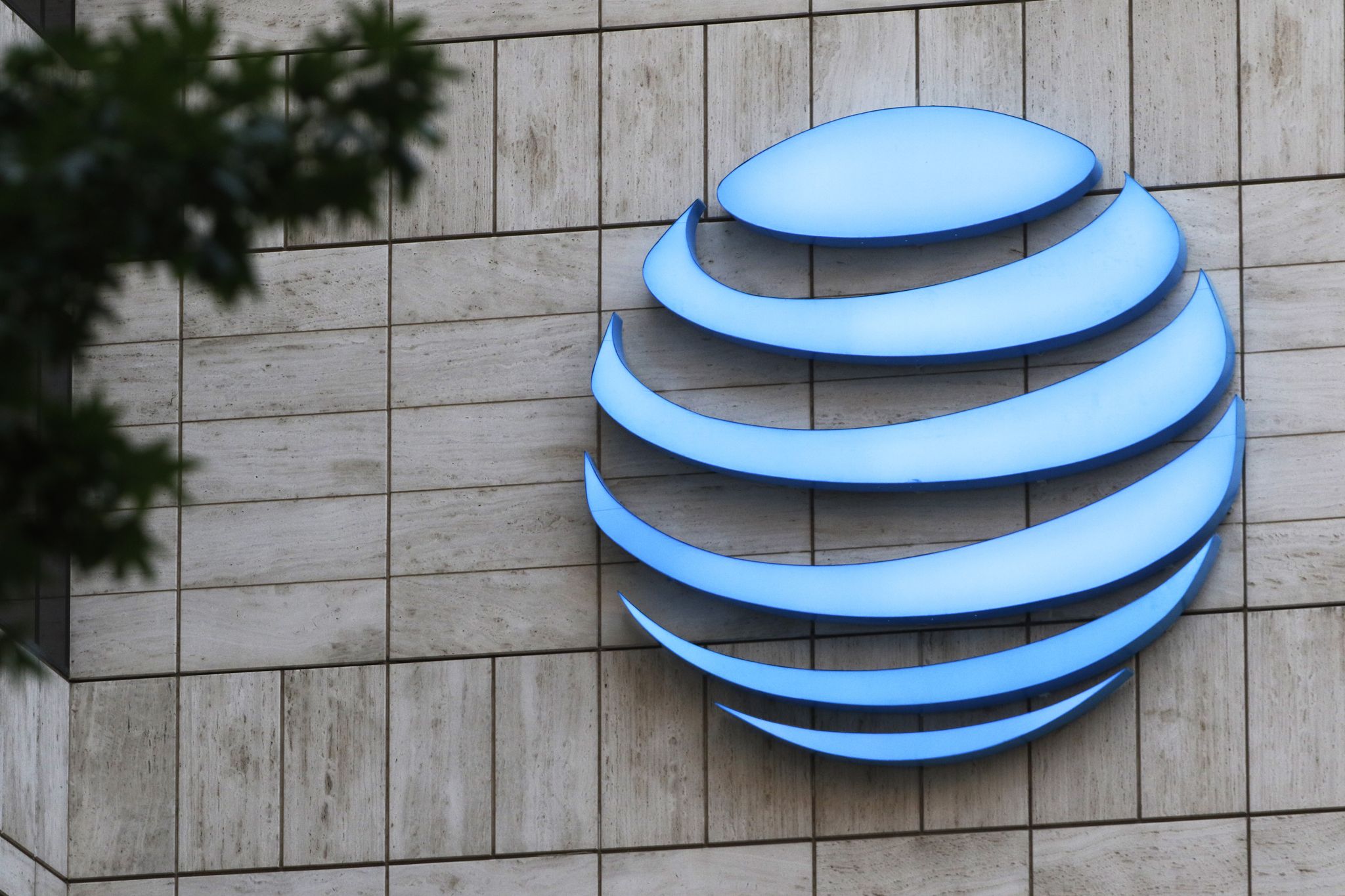 AT&T launches 5G coverage in Dallas, Austin and 26 other markets
