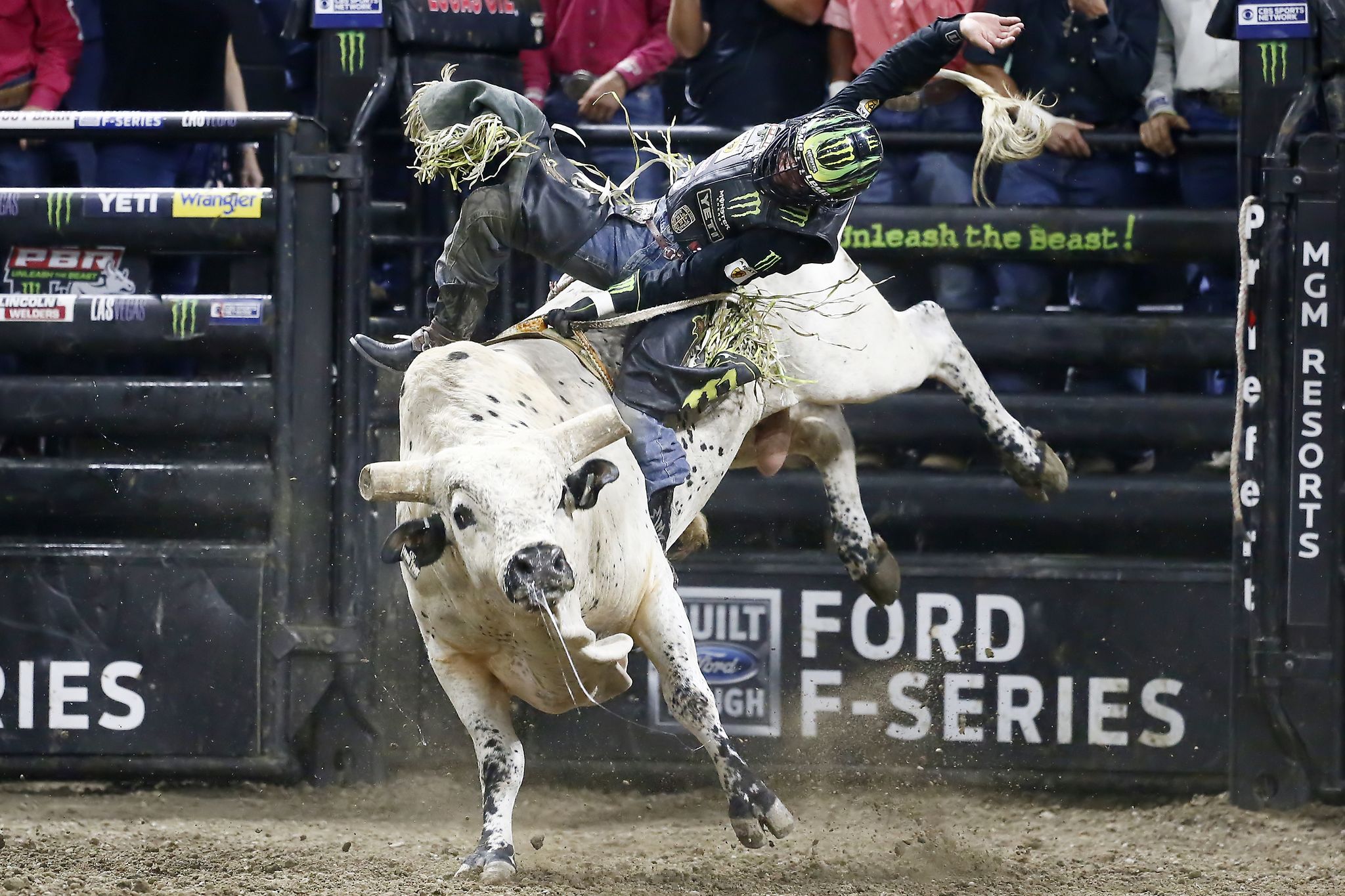 Pbr Rodeo Red PBR Unleash The Beast: Finales Mundiales de rodeo serán del 12 al 15 de ...