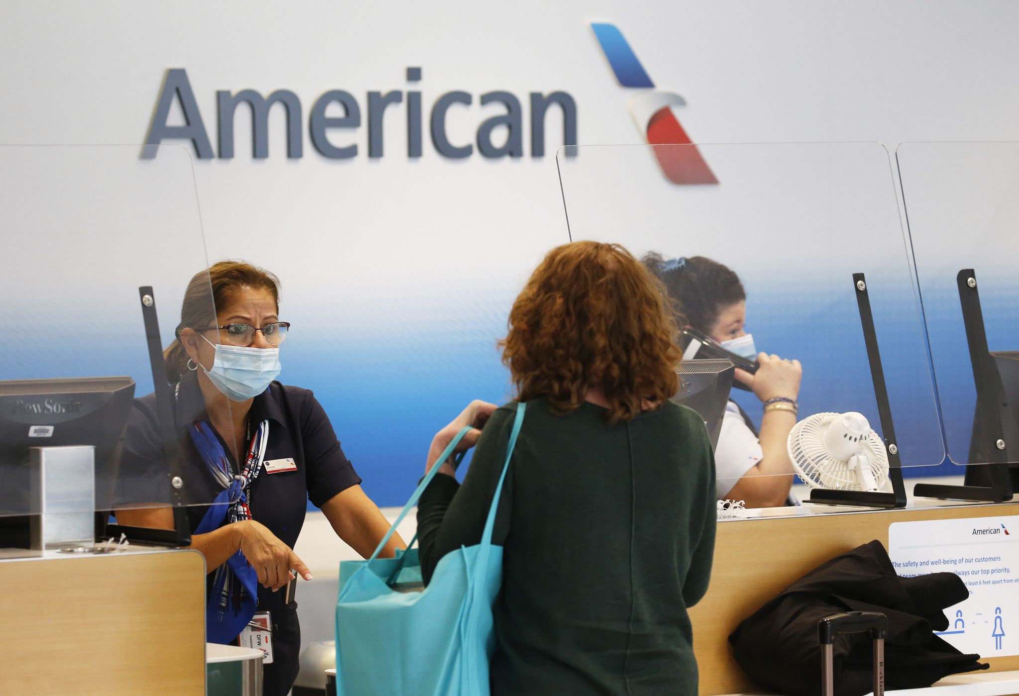 American Airlines Employees Who Get COVID 19 Vaccines Will Receive An american-airlines-employees-who-get-covid-19-vaccines-will-receive-an