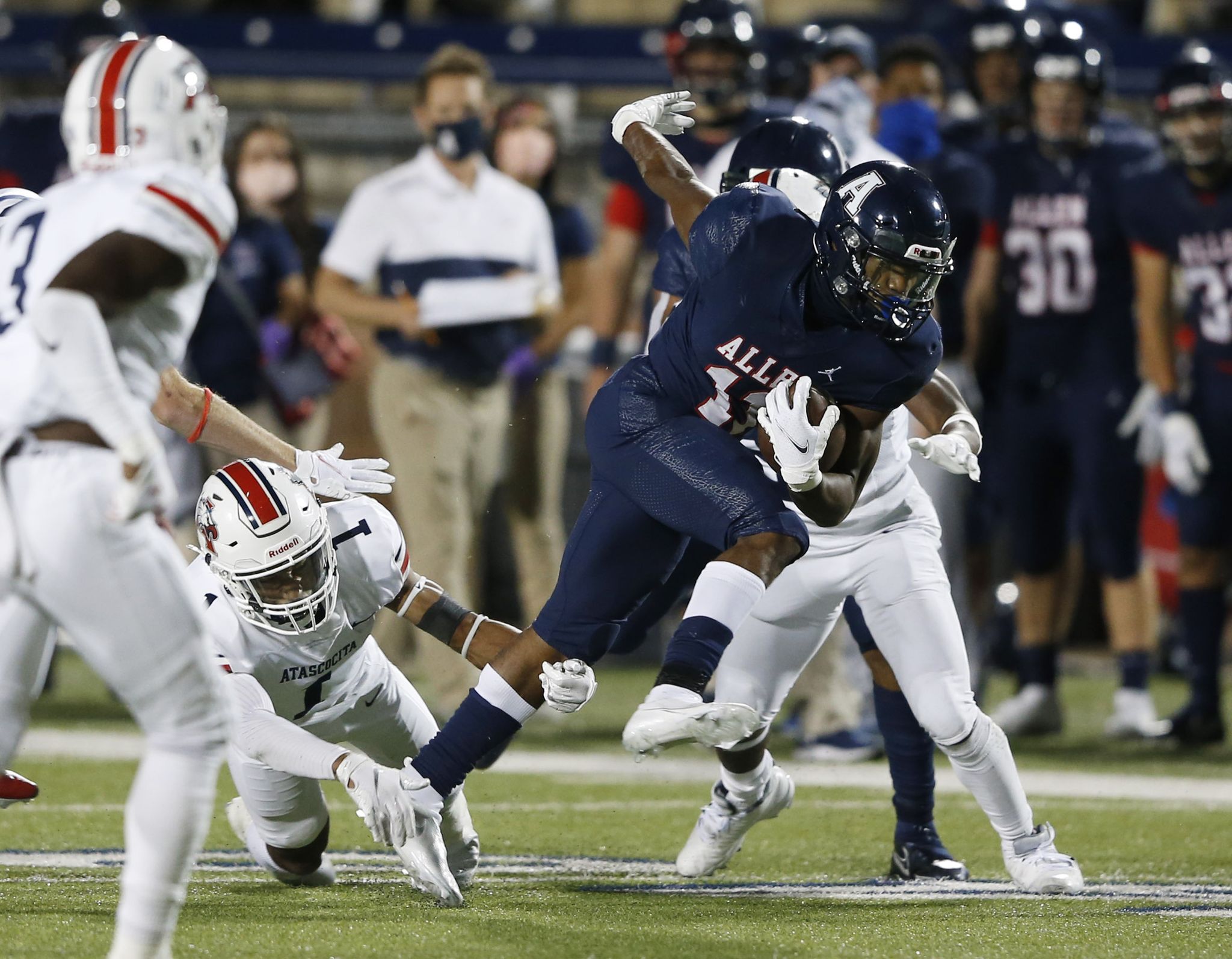 5 Dallas-area football storylines to know this week, including a long ...