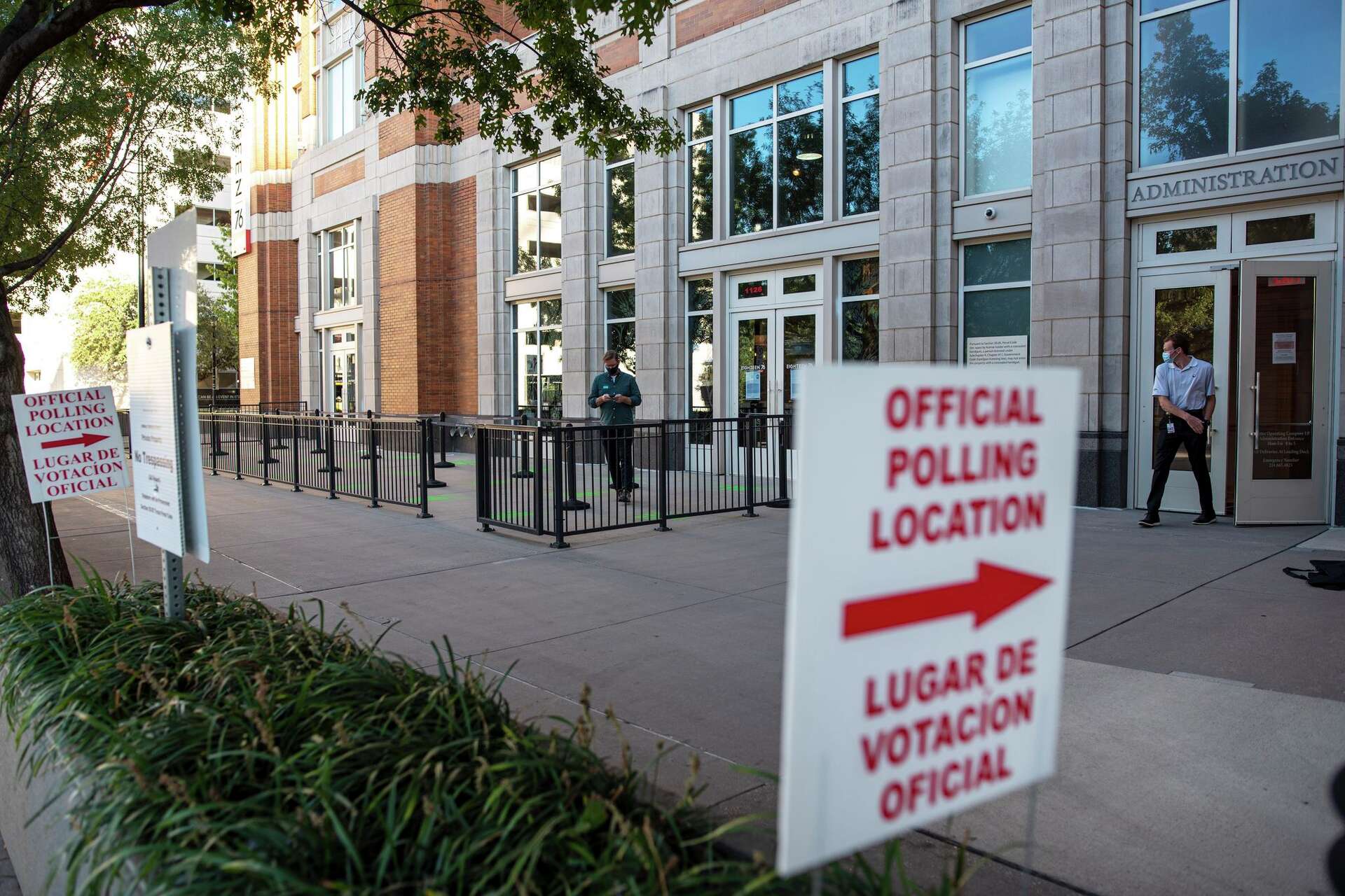 Republicans move to challenge Democrats in deep blue Dallas County
