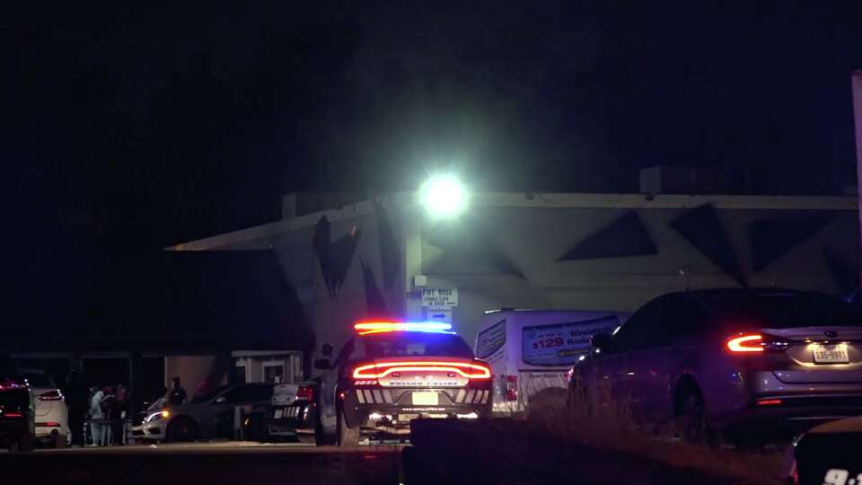 Suspect in custody after shooting at northwest Dallas strip club that ...